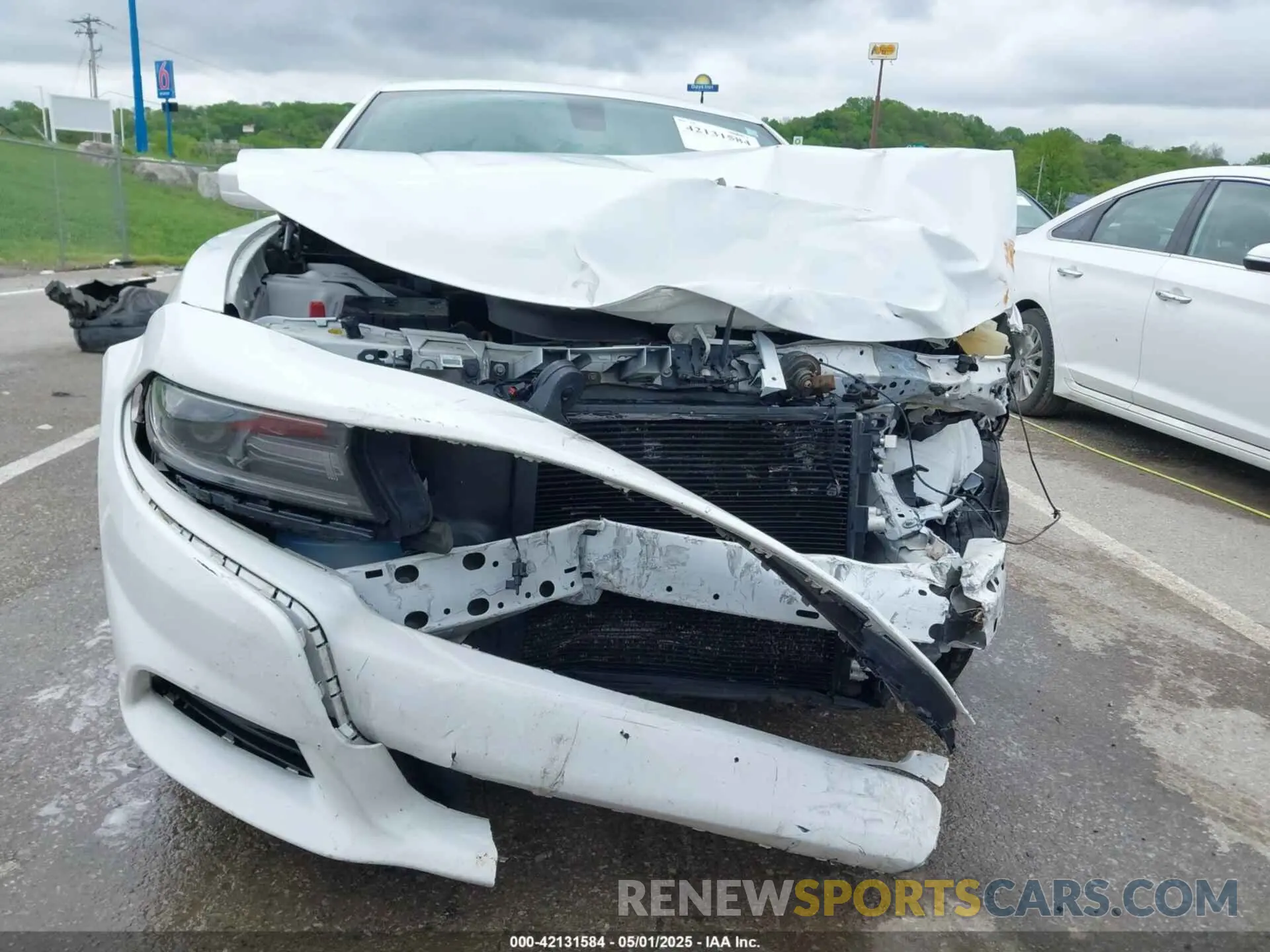 13 Photograph of a damaged car 2C3CDXBG7KH710181 DODGE CHARGER 2019