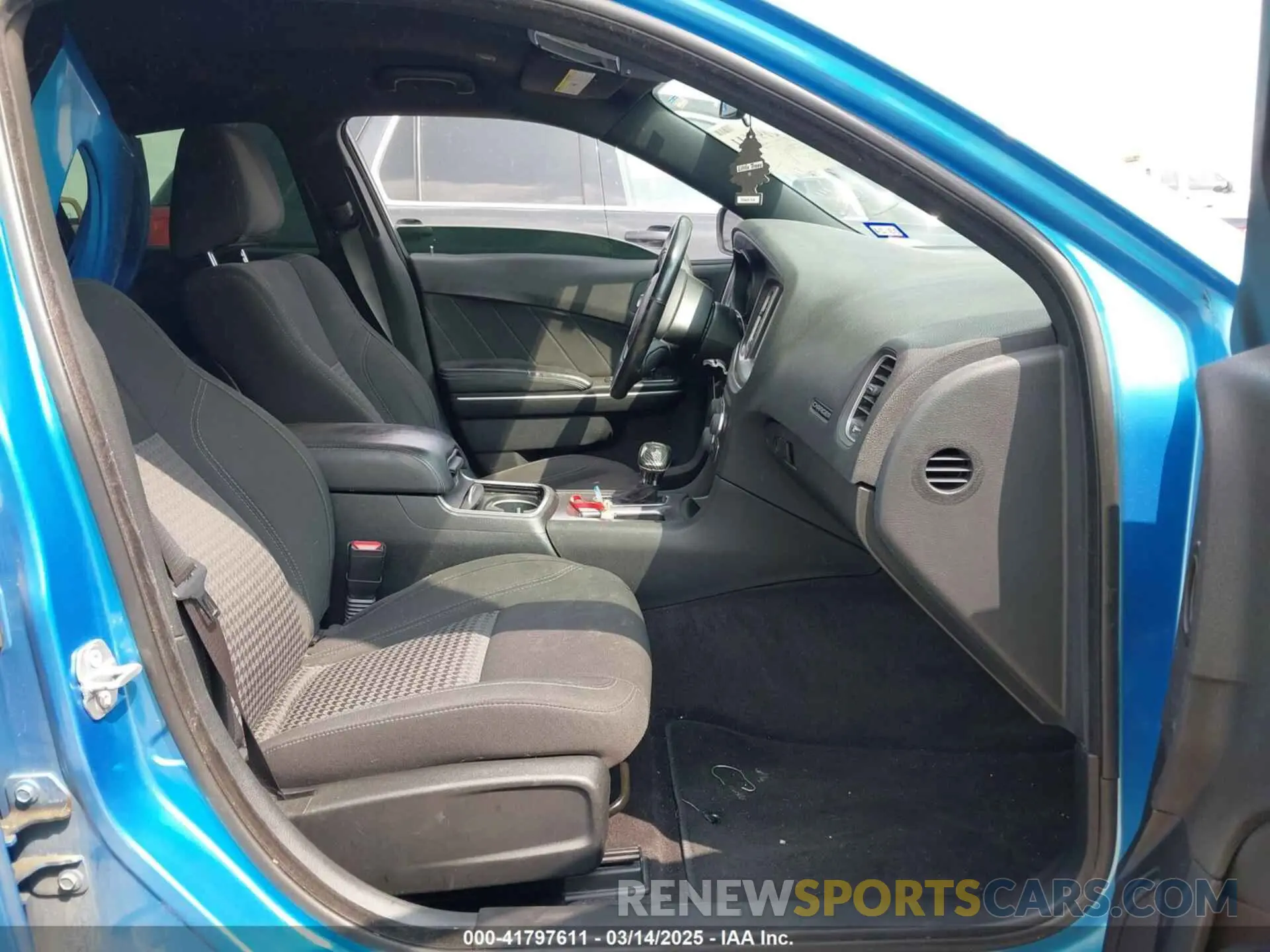 5 Photograph of a damaged car 2C3CDXBG8KH510622 DODGE CHARGER 2019