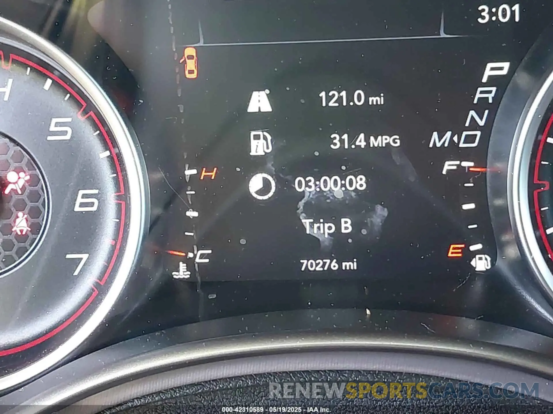 16 Photograph of a damaged car 2C3CDXBG8KH657362 DODGE CHARGER 2019