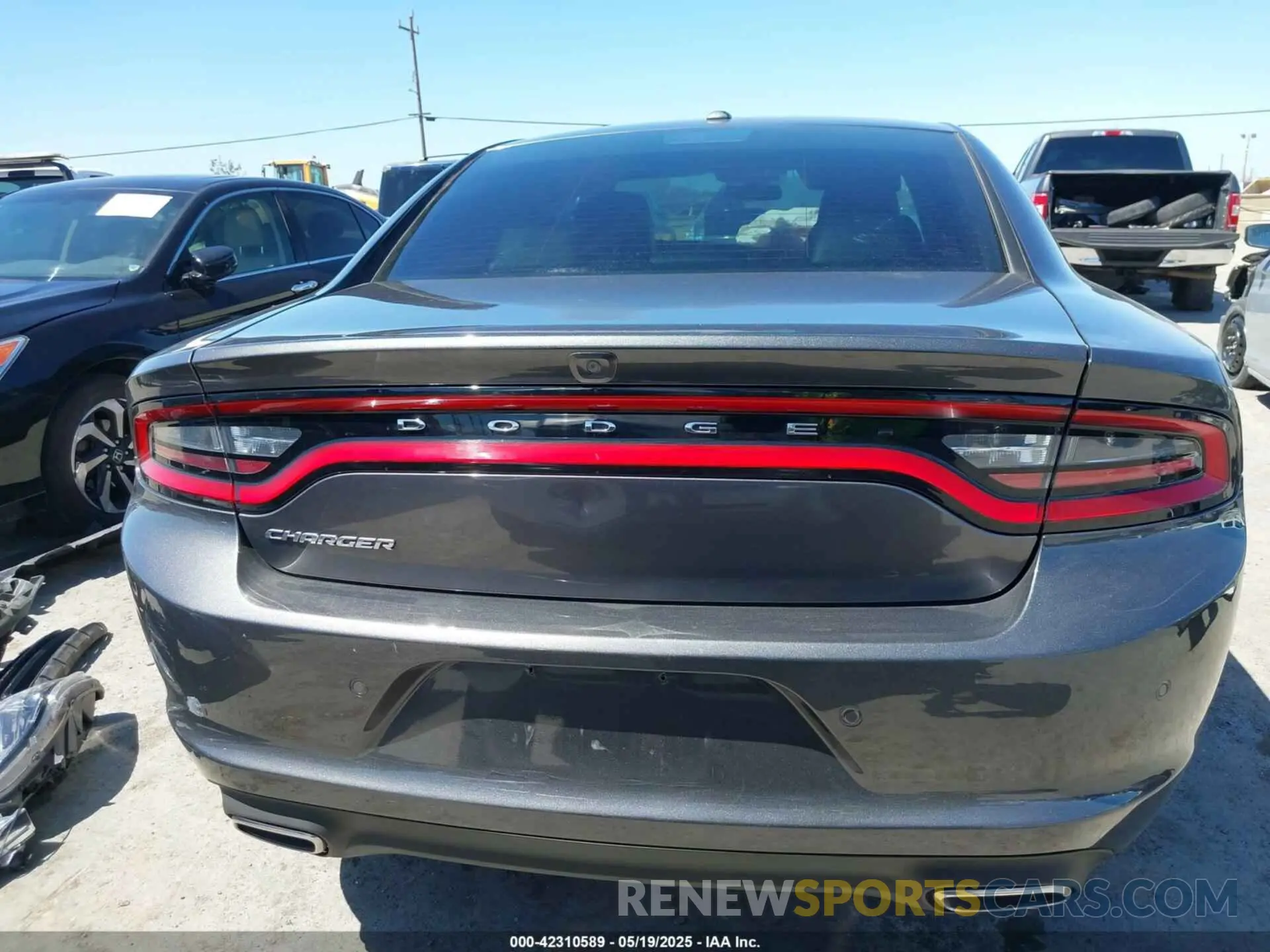 17 Photograph of a damaged car 2C3CDXBG8KH657362 DODGE CHARGER 2019