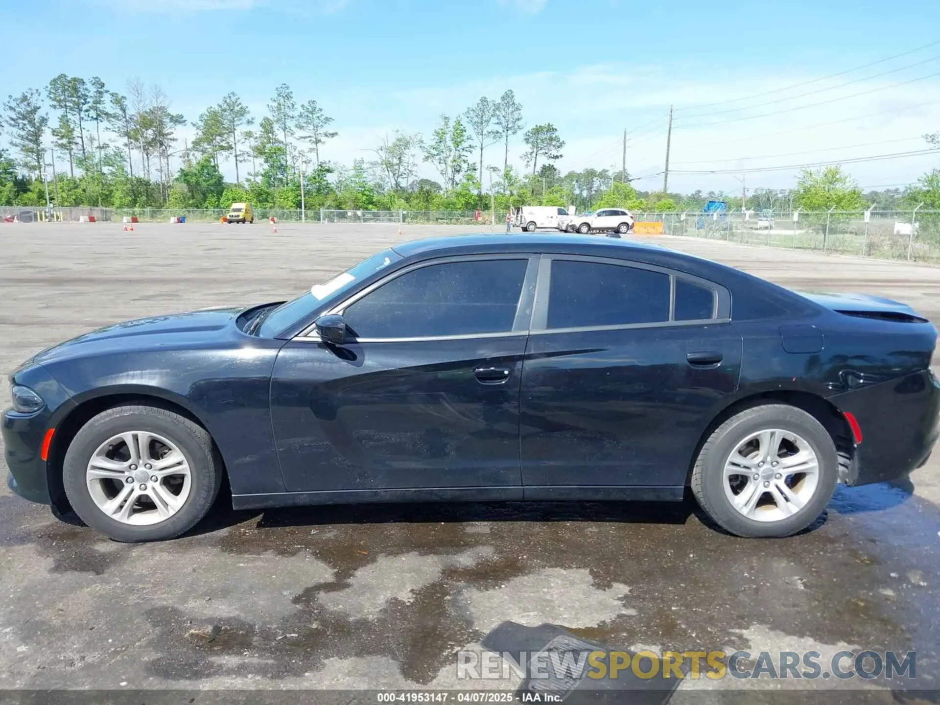 14 Photograph of a damaged car 2C3CDXBG9KH572644 DODGE CHARGER 2019