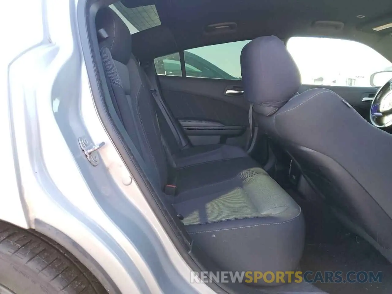 10 Photograph of a damaged car 2C3CDXBG9KH633510 DODGE CHARGER 2019