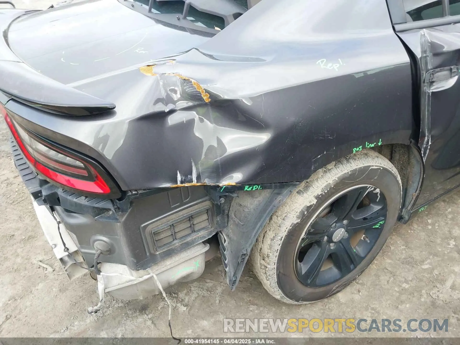 17 Photograph of a damaged car 2C3CDXBG9KH711185 DODGE CHARGER 2019