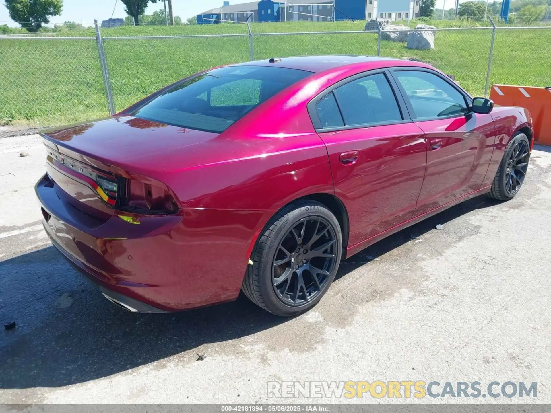 4 Photograph of a damaged car 2C3CDXBG9KH753694 DODGE CHARGER 2019