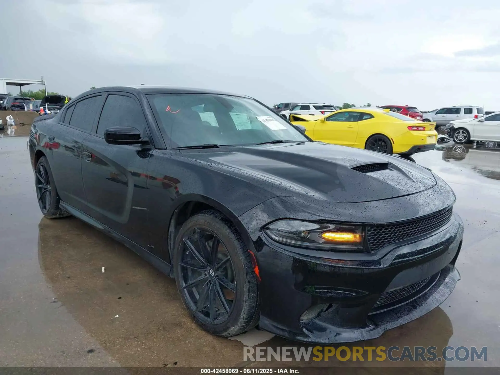 1 Photograph of a damaged car 2C3CDXCT0KH631916 DODGE CHARGER 2019