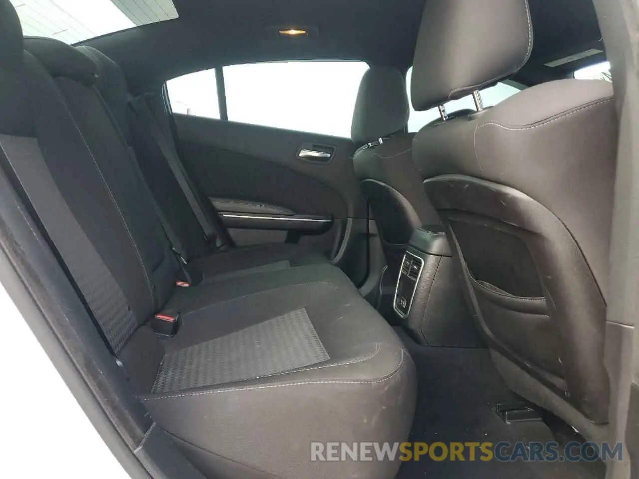 10 Photograph of a damaged car 2C3CDXCT1KH575355 DODGE CHARGER 2019