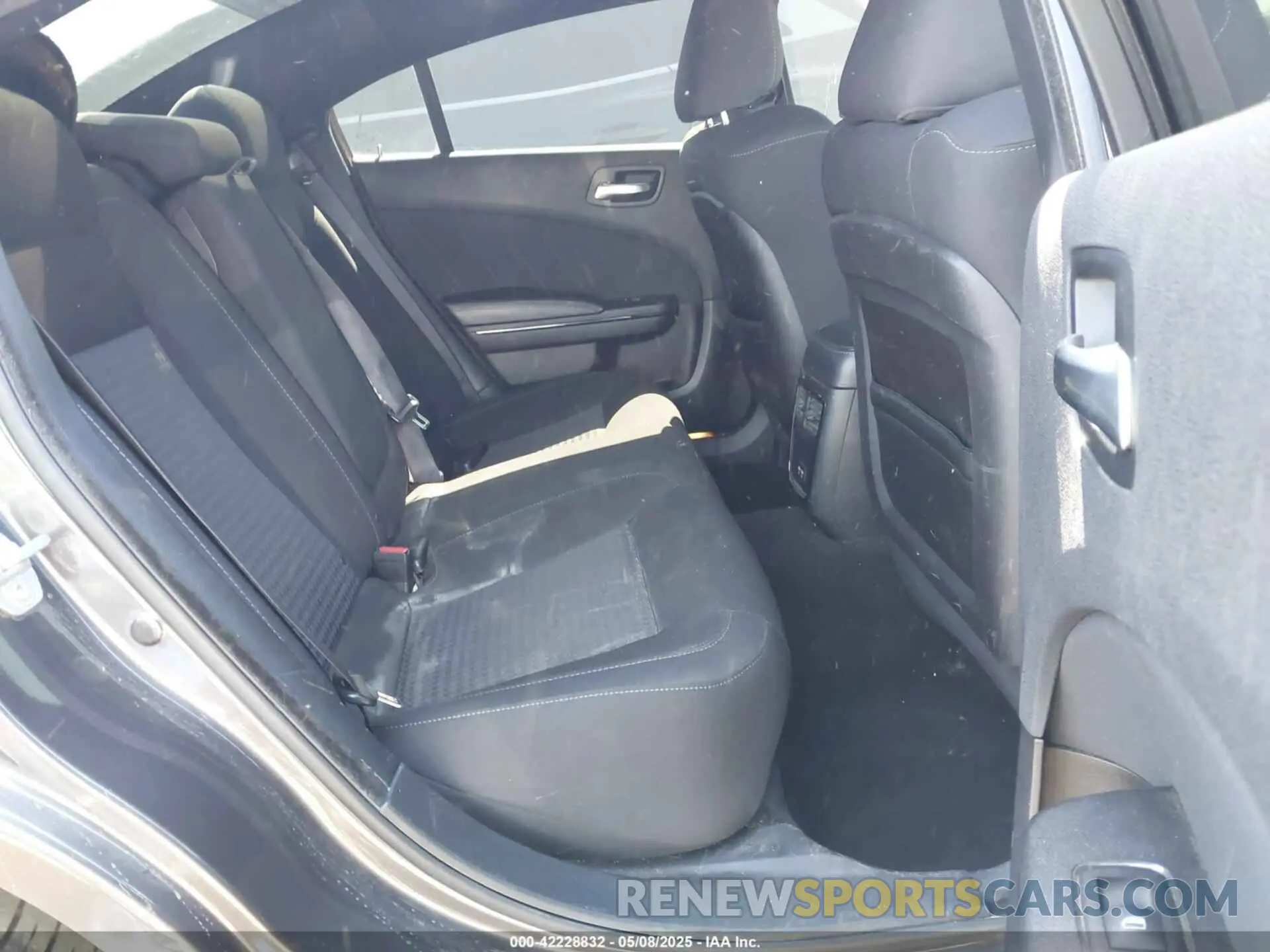8 Photograph of a damaged car 2C3CDXCT1KH653603 DODGE CHARGER 2019