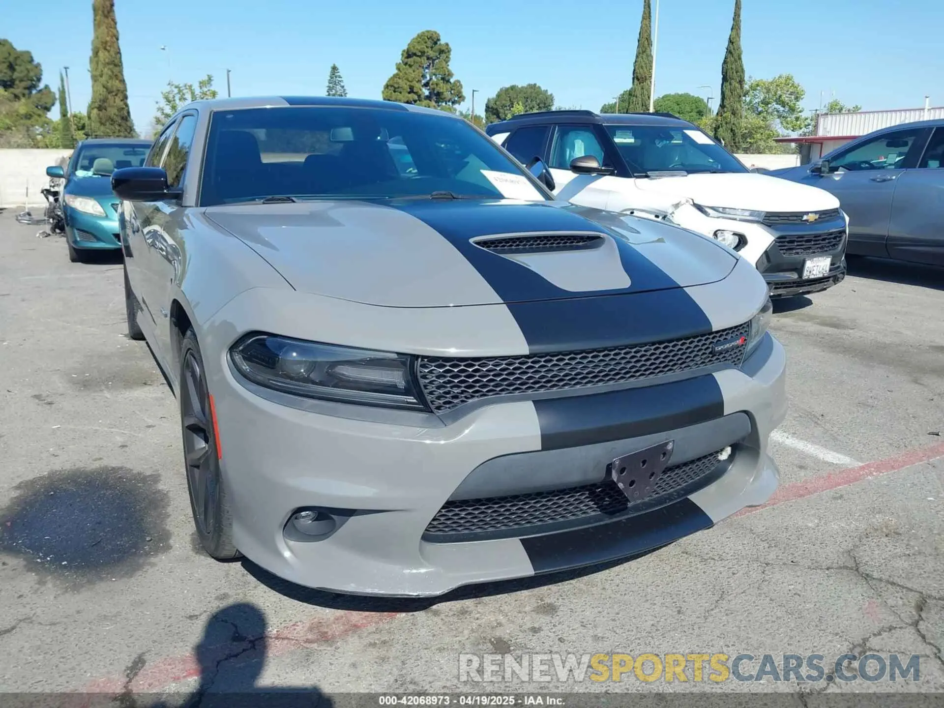 1 Photograph of a damaged car 2C3CDXCT2KH522888 DODGE CHARGER 2019