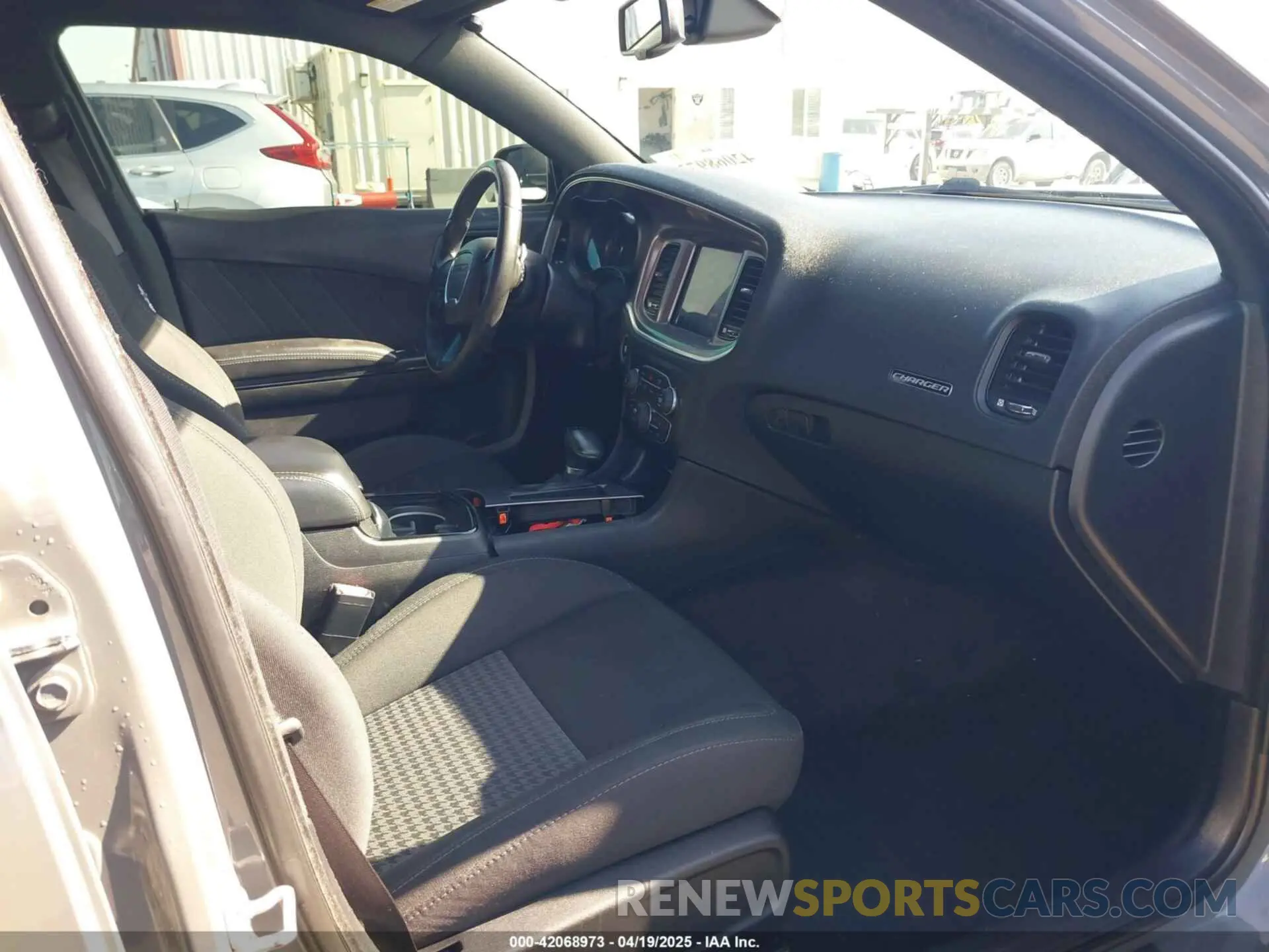 5 Photograph of a damaged car 2C3CDXCT2KH522888 DODGE CHARGER 2019