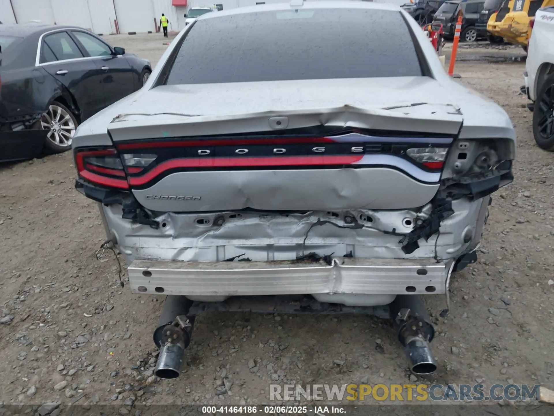 19 Photograph of a damaged car 2C3CDXCT2KH605656 DODGE CHARGER 2019