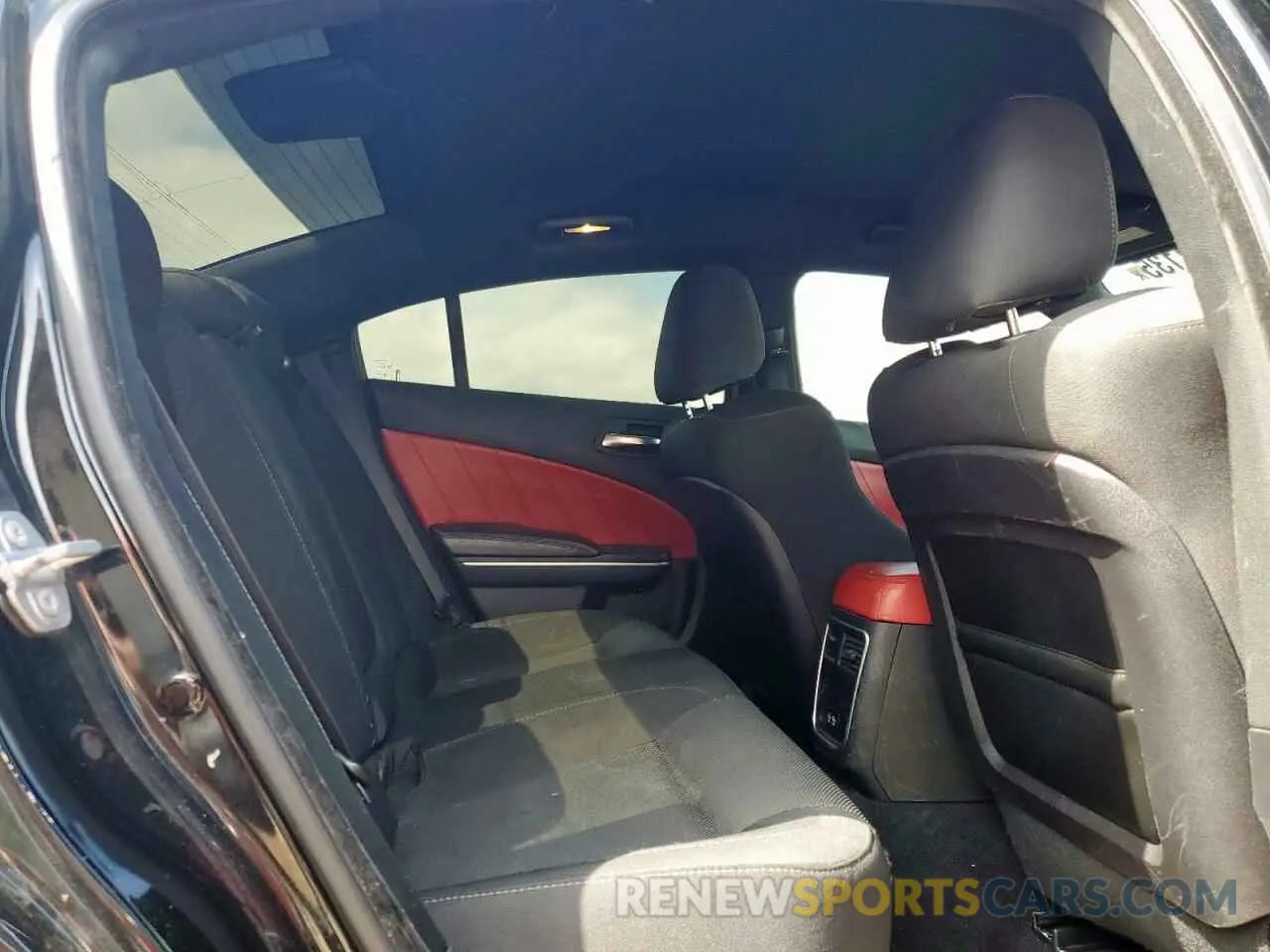 10 Photograph of a damaged car 2C3CDXCT2KH607472 DODGE CHARGER 2019