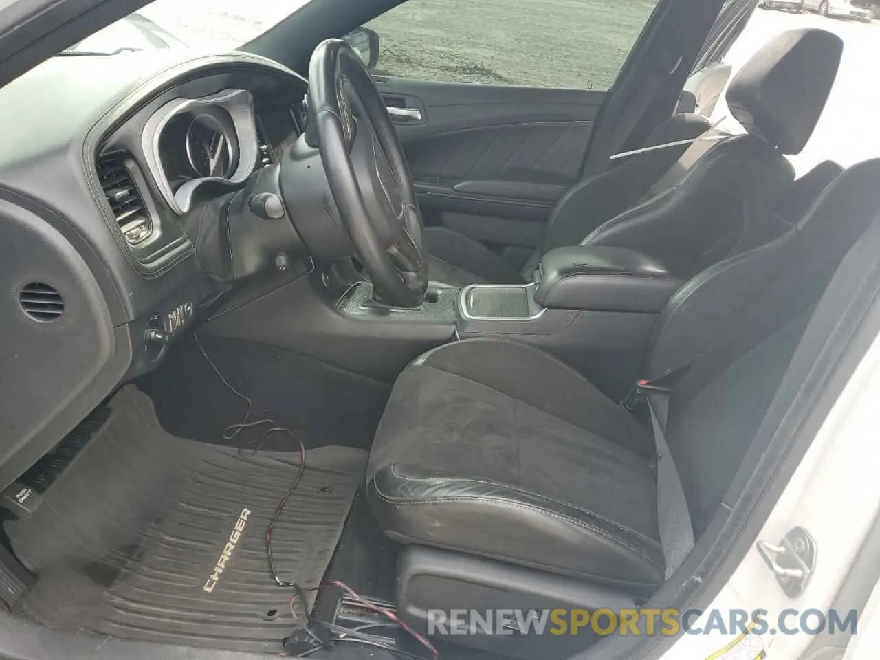 7 Photograph of a damaged car 2C3CDXCT2KH757162 DODGE CHARGER 2019