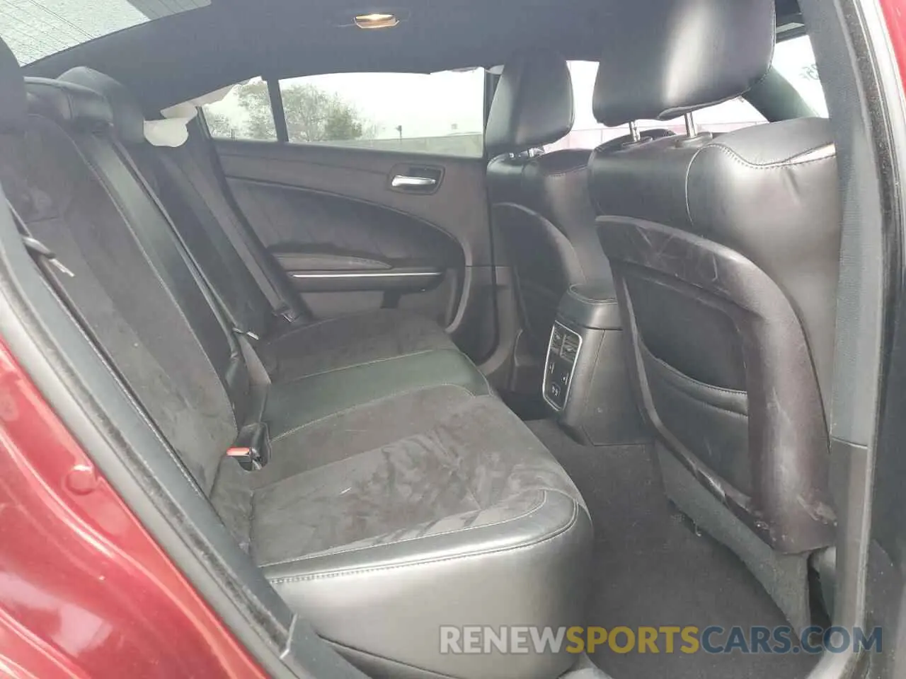 10 Photograph of a damaged car 2C3CDXCT3KH674470 DODGE CHARGER 2019