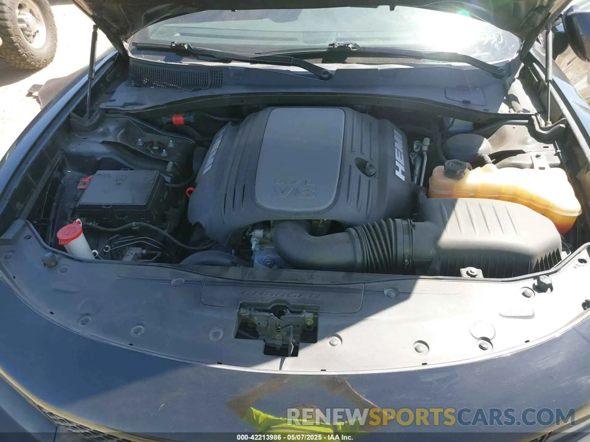 10 Photograph of a damaged car 2C3CDXCT5KH501548 DODGE CHARGER 2019
