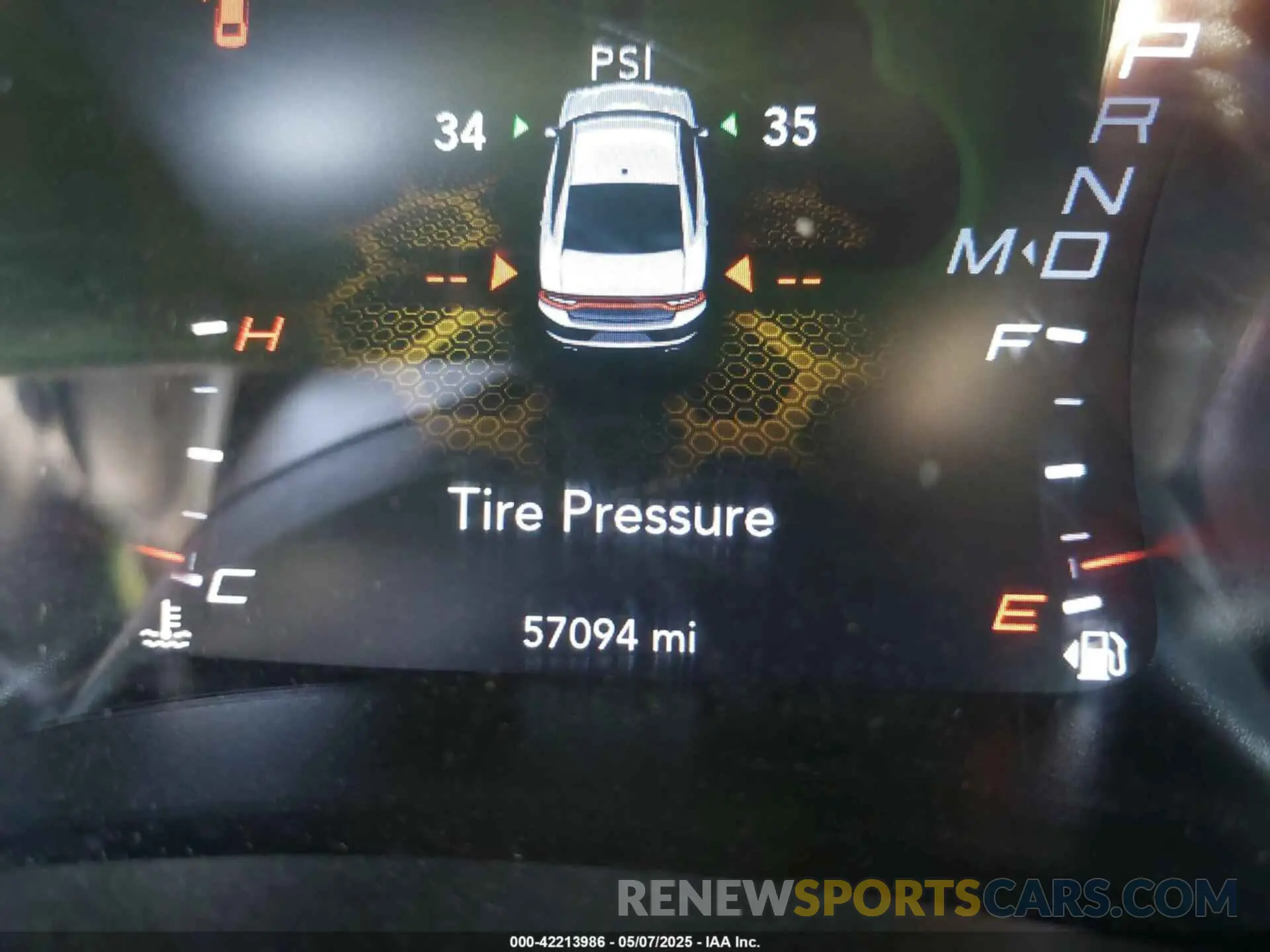 15 Photograph of a damaged car 2C3CDXCT5KH501548 DODGE CHARGER 2019