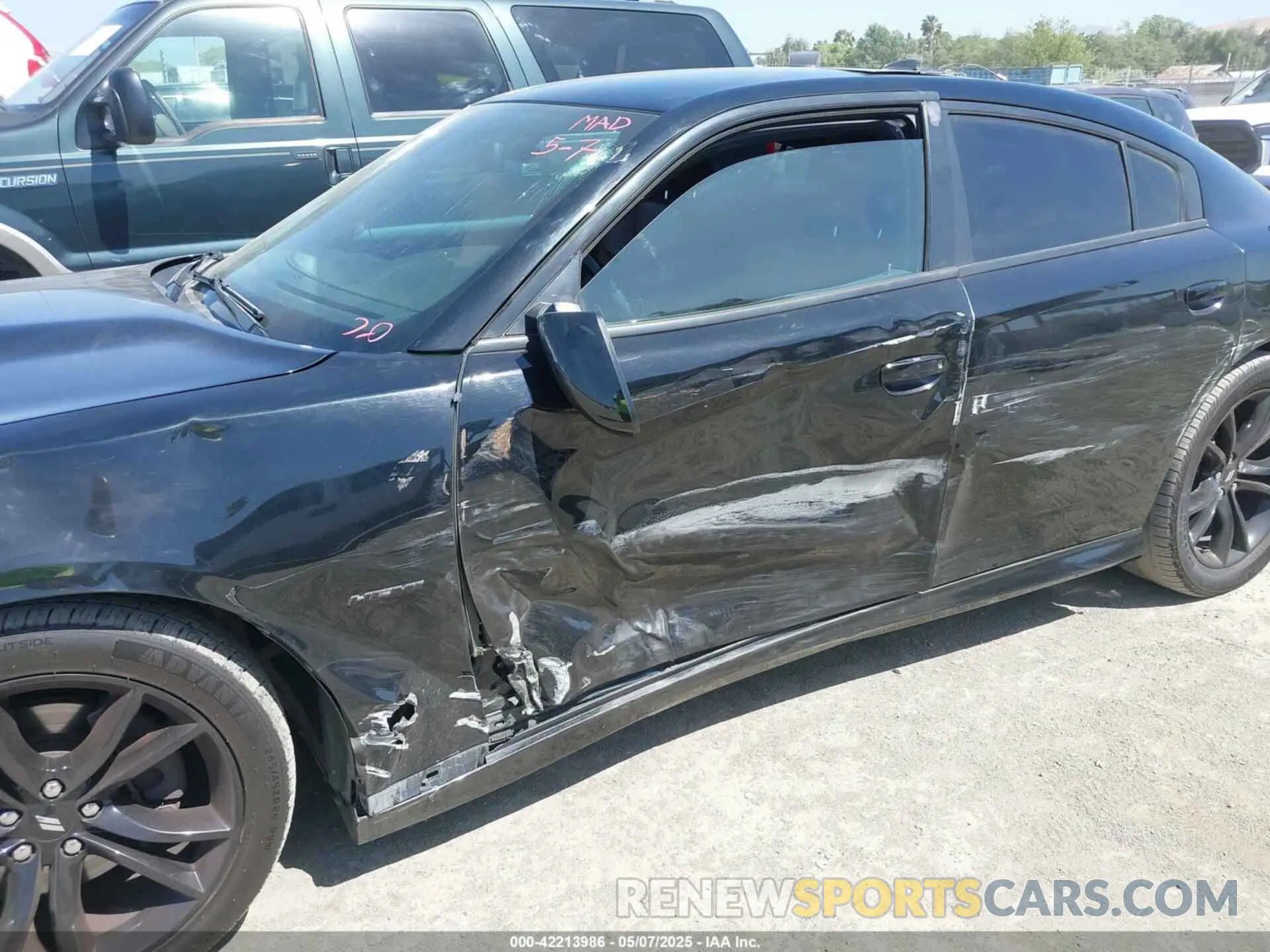 6 Photograph of a damaged car 2C3CDXCT5KH501548 DODGE CHARGER 2019