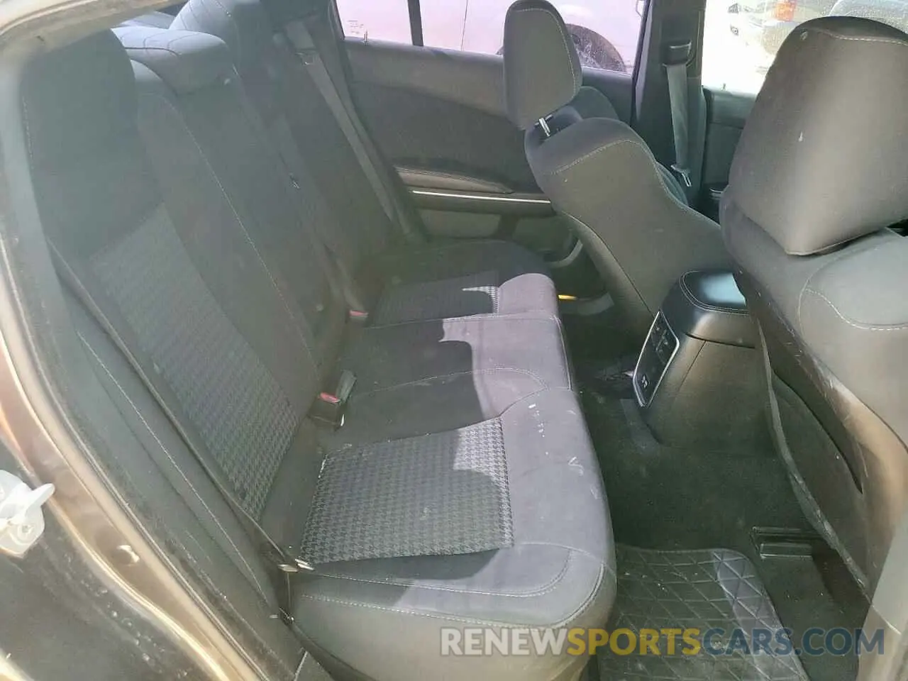 10 Photograph of a damaged car 2C3CDXCT5KH584351 DODGE CHARGER 2019