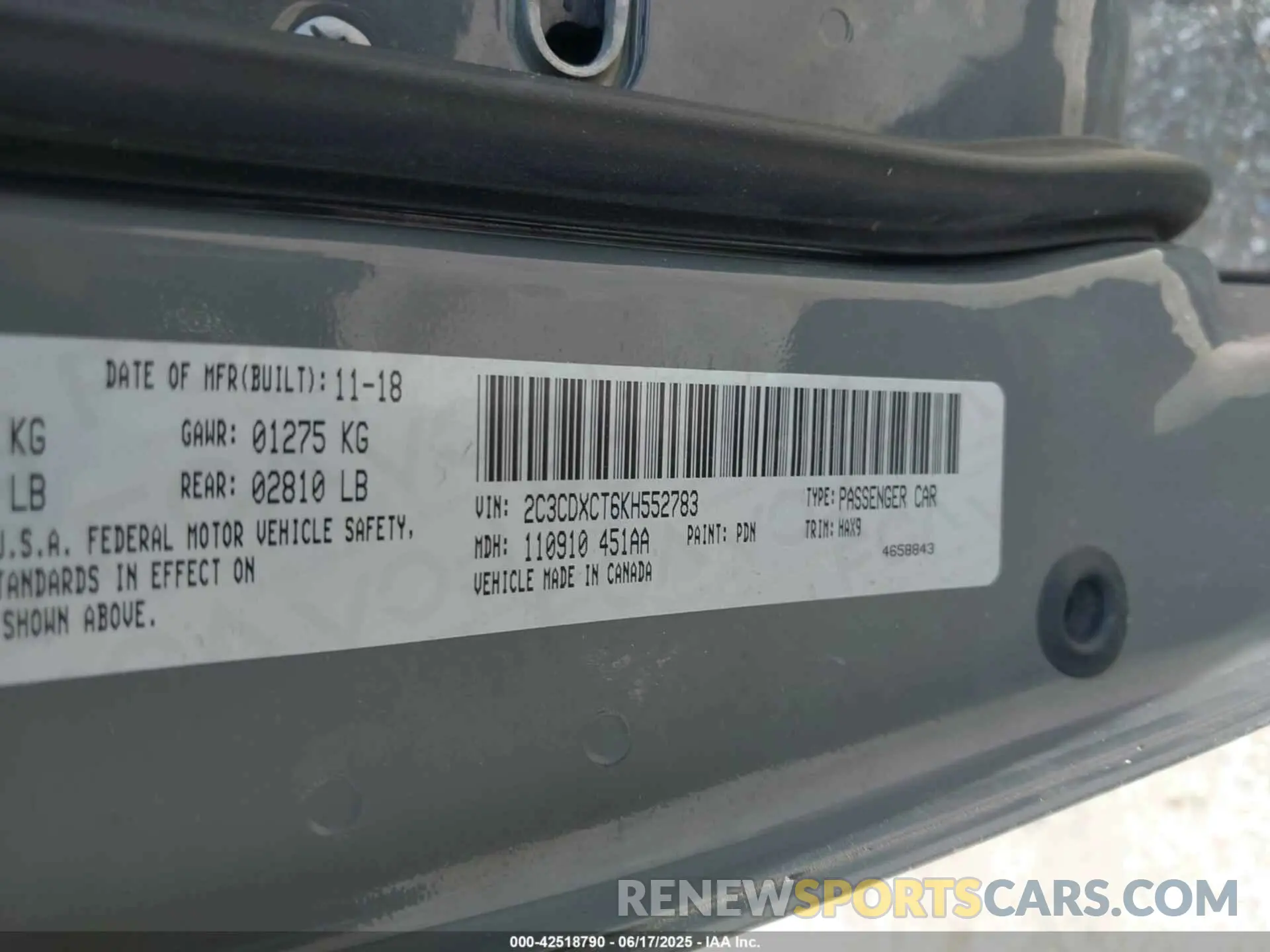 9 Photograph of a damaged car 2C3CDXCT6KH552783 DODGE CHARGER 2019