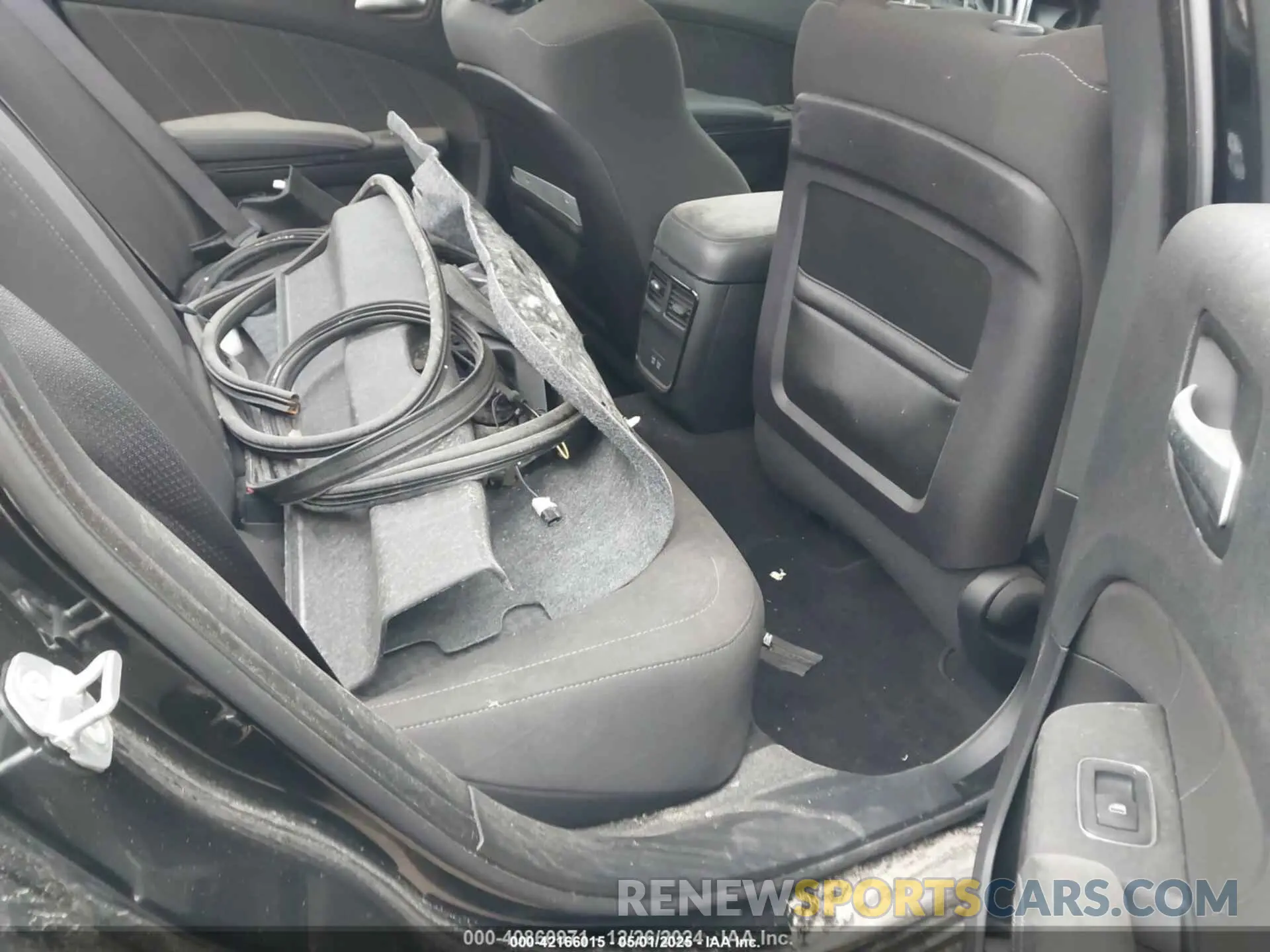 8 Photograph of a damaged car 2C3CDXCT6KH737142 DODGE CHARGER 2019
