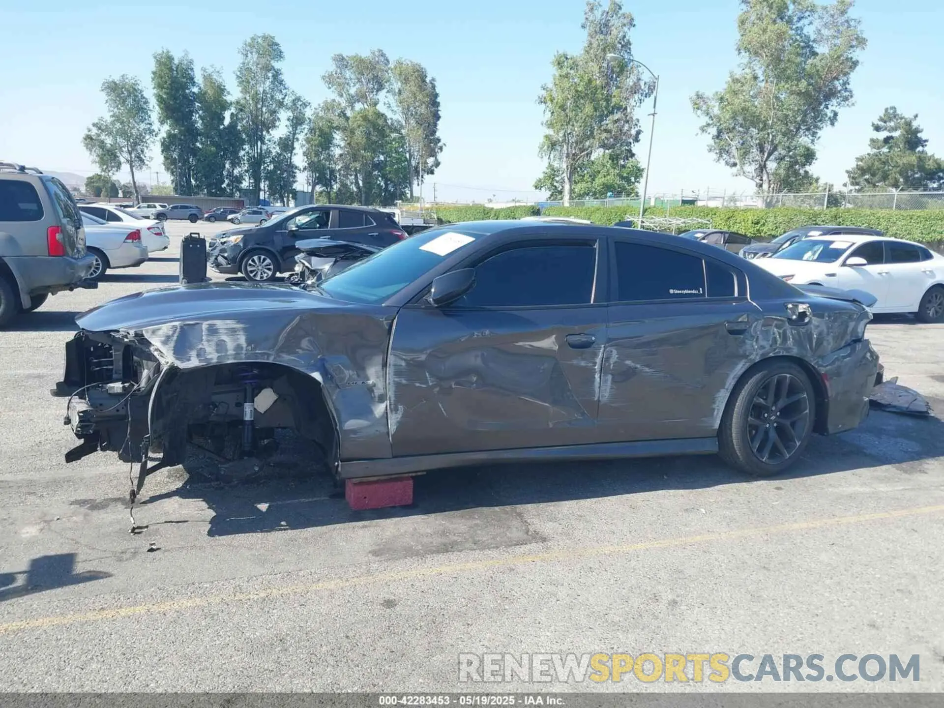 15 Photograph of a damaged car 2C3CDXCT7KH527732 DODGE CHARGER 2019