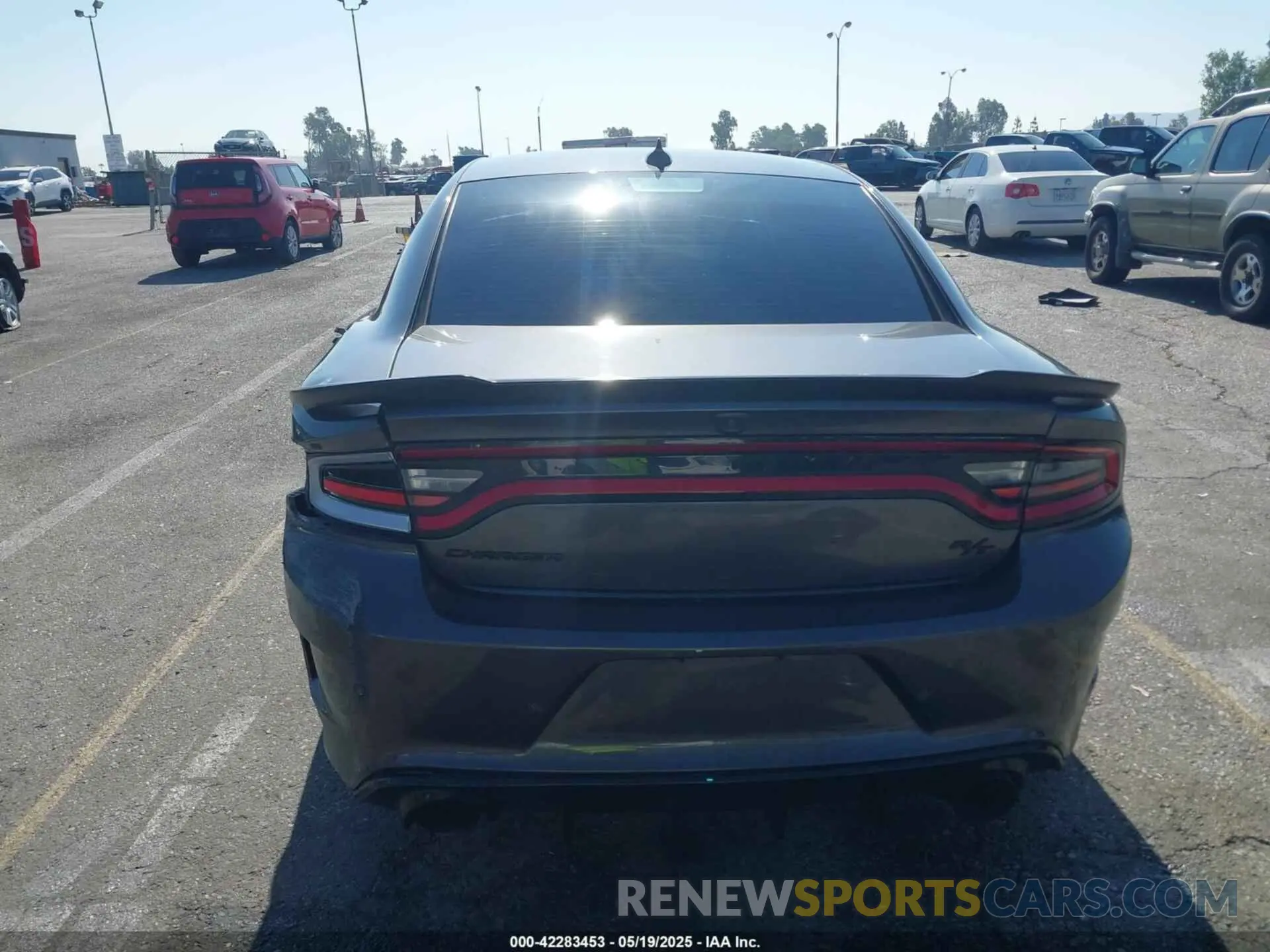17 Photograph of a damaged car 2C3CDXCT7KH527732 DODGE CHARGER 2019