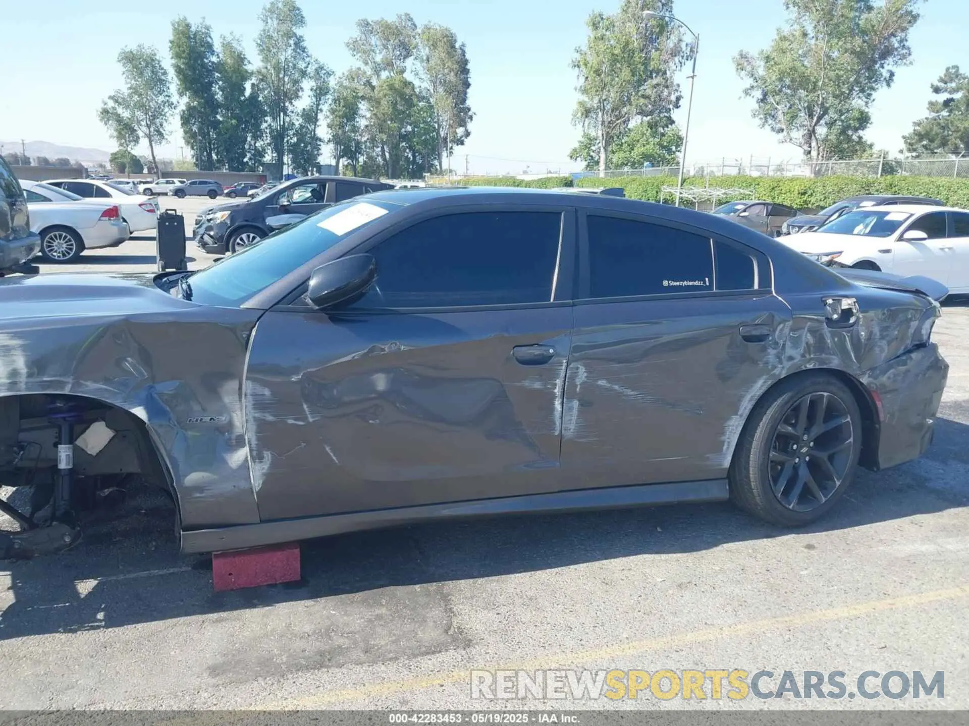 18 Photograph of a damaged car 2C3CDXCT7KH527732 DODGE CHARGER 2019