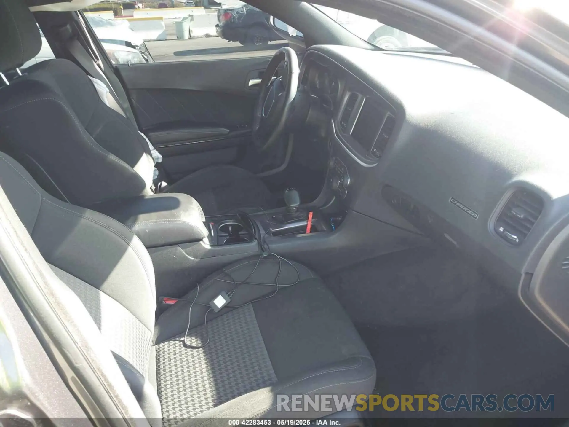 5 Photograph of a damaged car 2C3CDXCT7KH527732 DODGE CHARGER 2019