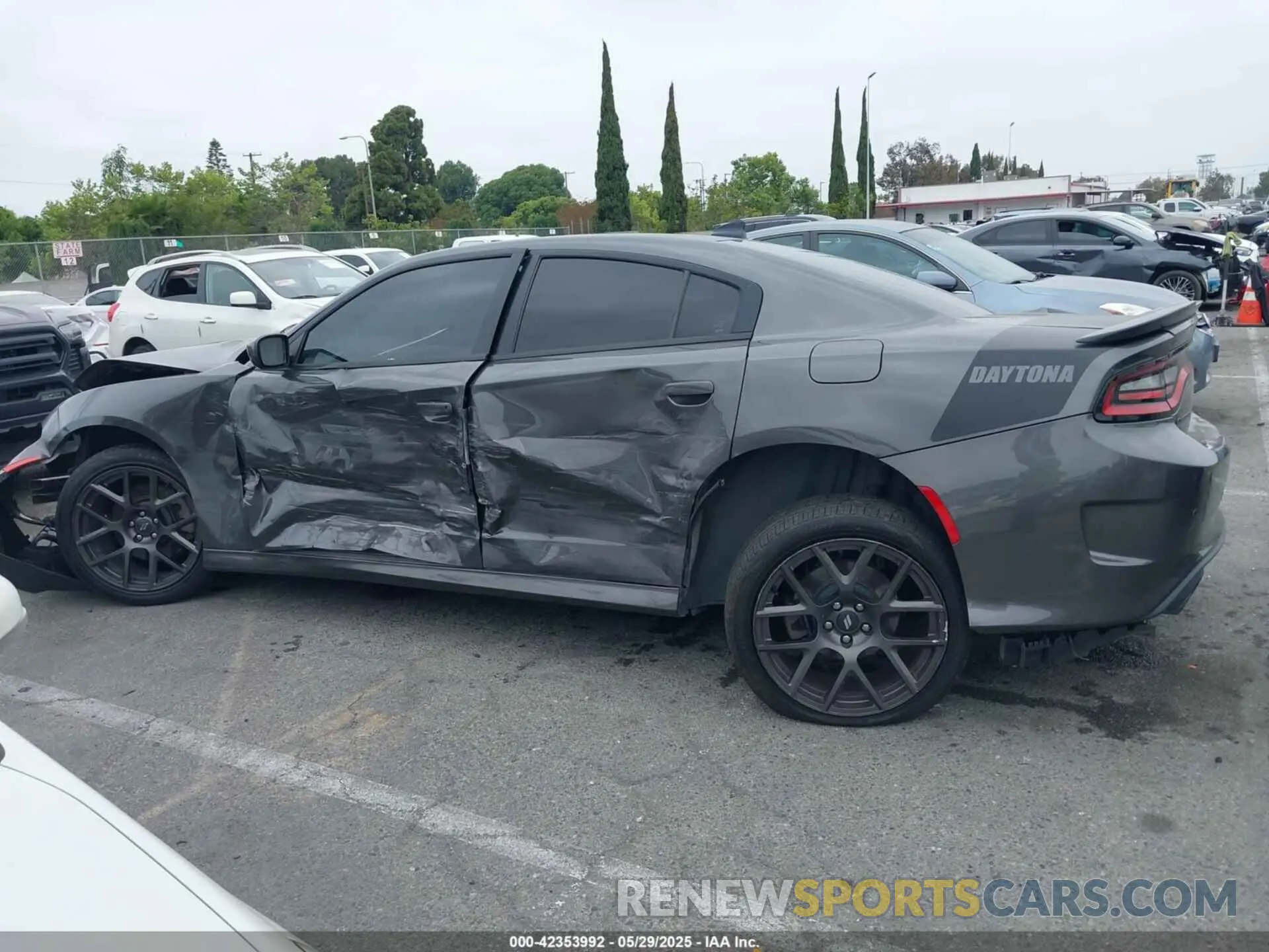14 Photograph of a damaged car 2C3CDXCT7KH591513 DODGE CHARGER 2019