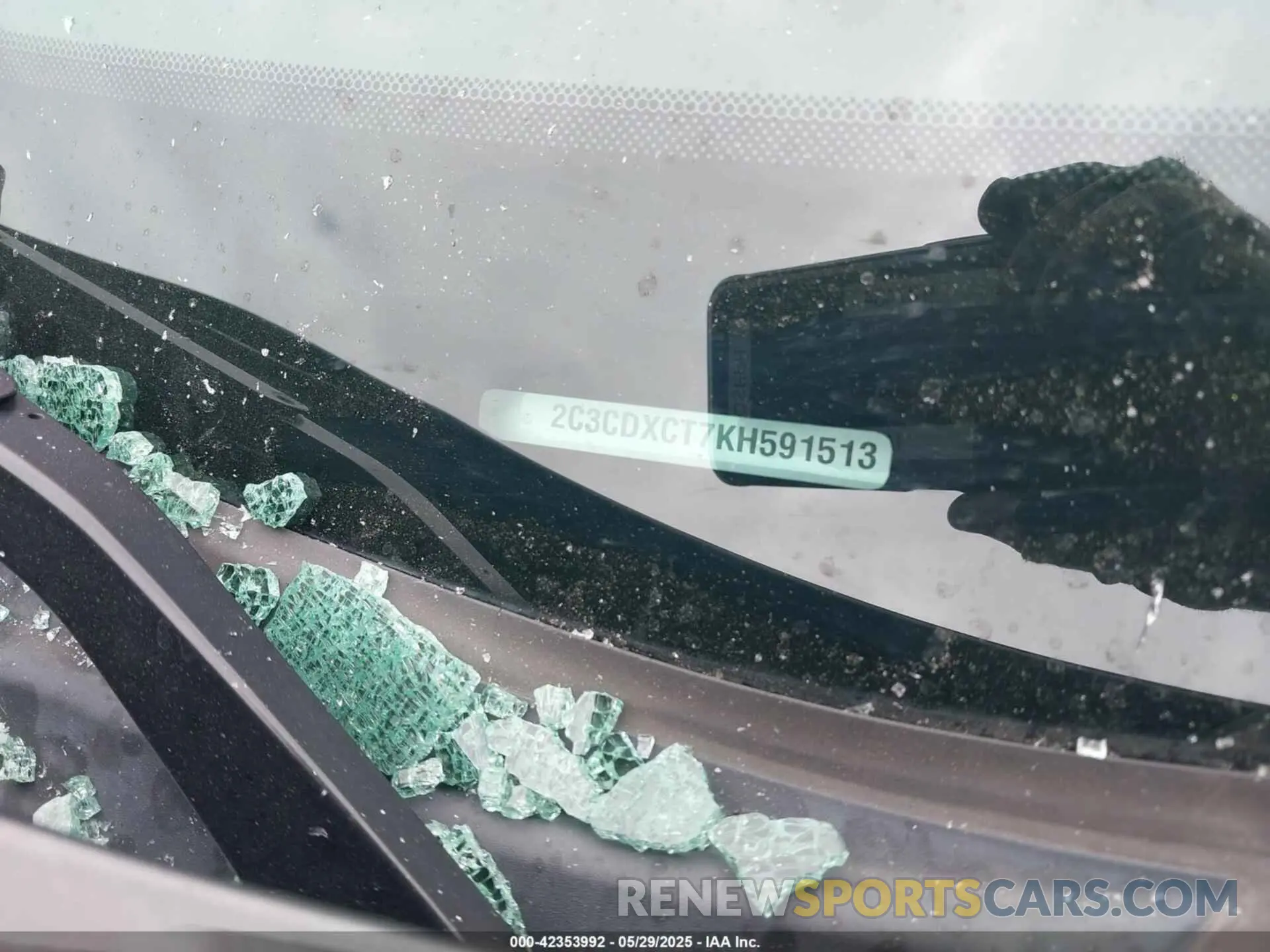 9 Photograph of a damaged car 2C3CDXCT7KH591513 DODGE CHARGER 2019