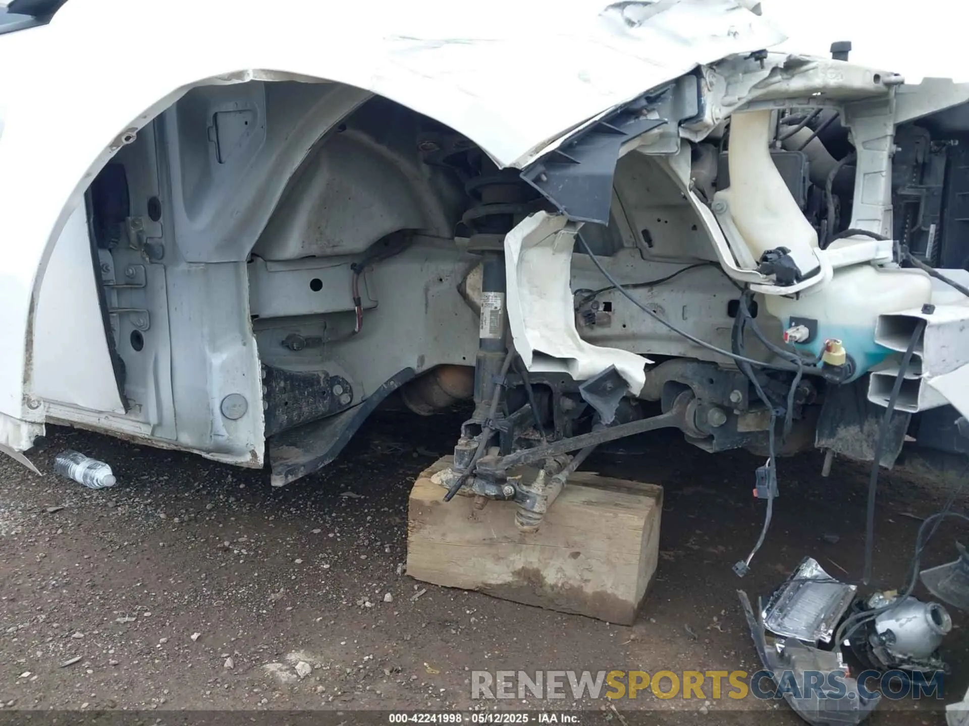 18 Photograph of a damaged car 2C3CDXCT7KH654965 DODGE CHARGER 2019