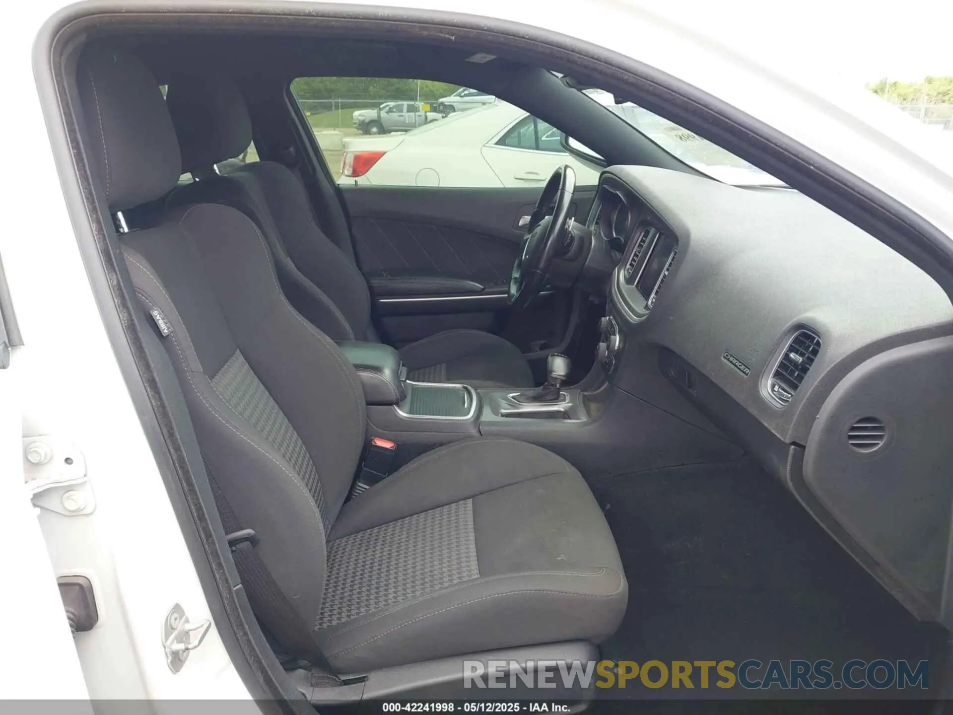 5 Photograph of a damaged car 2C3CDXCT7KH654965 DODGE CHARGER 2019