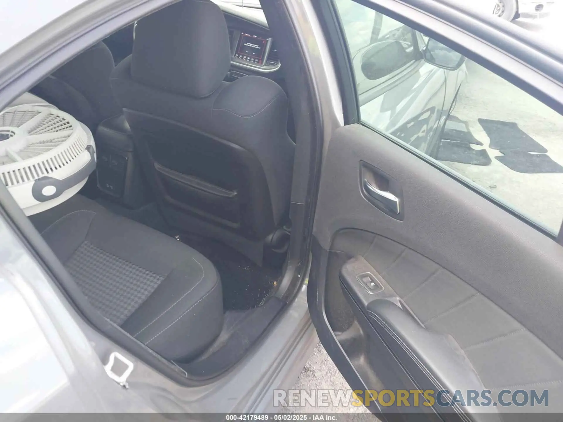 8 Photograph of a damaged car 2C3CDXCT7KH721662 DODGE CHARGER 2019