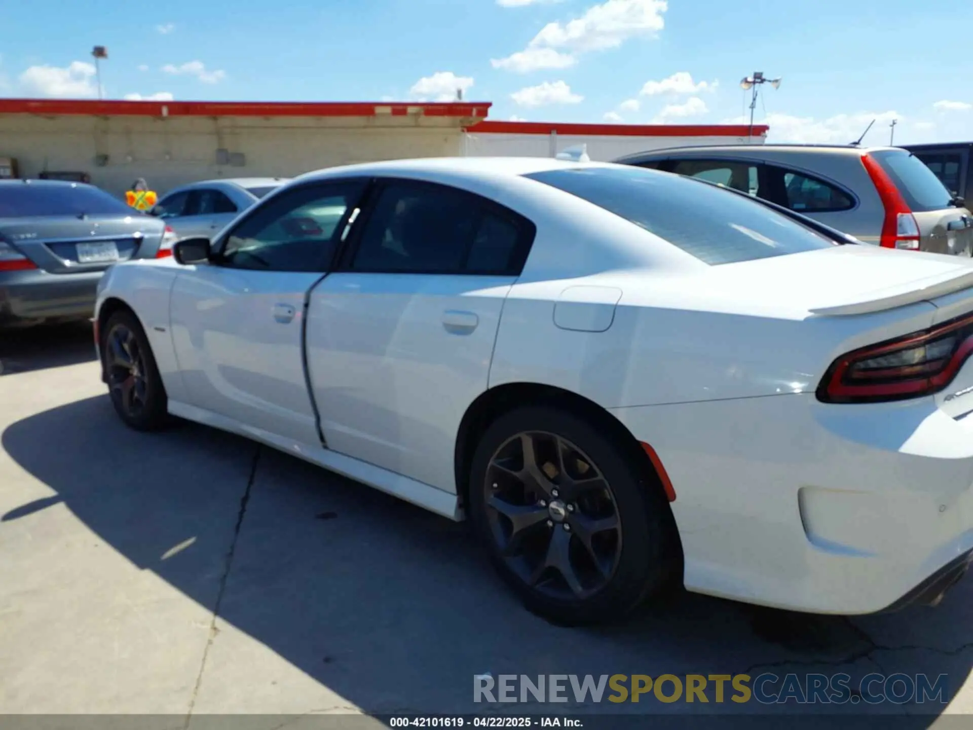 13 Photograph of a damaged car 2C3CDXCT8KH631906 DODGE CHARGER 2019