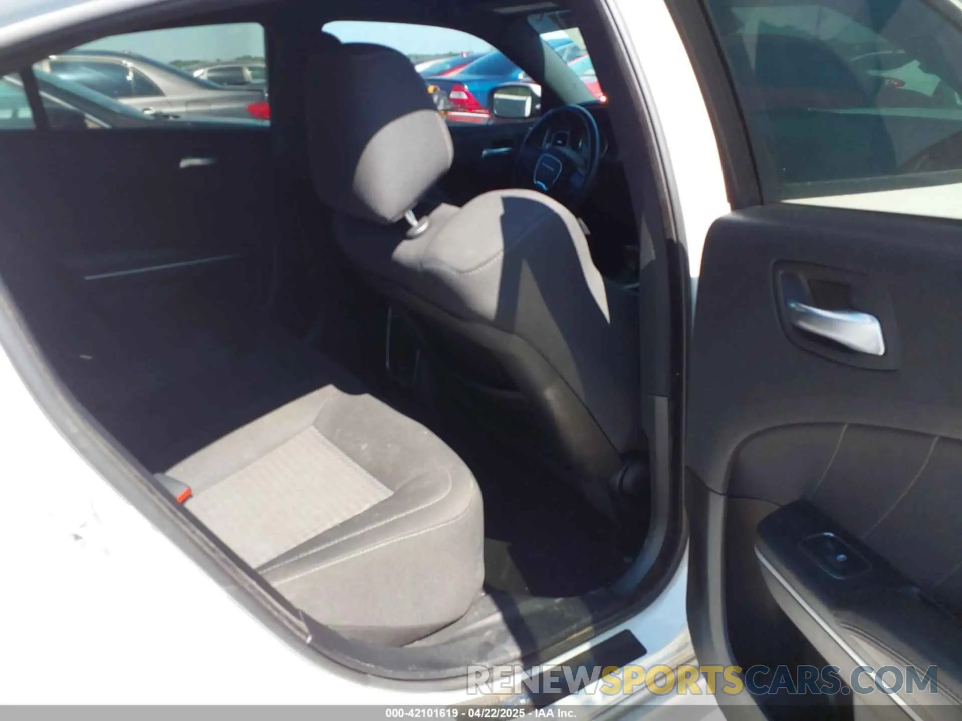 8 Photograph of a damaged car 2C3CDXCT8KH631906 DODGE CHARGER 2019