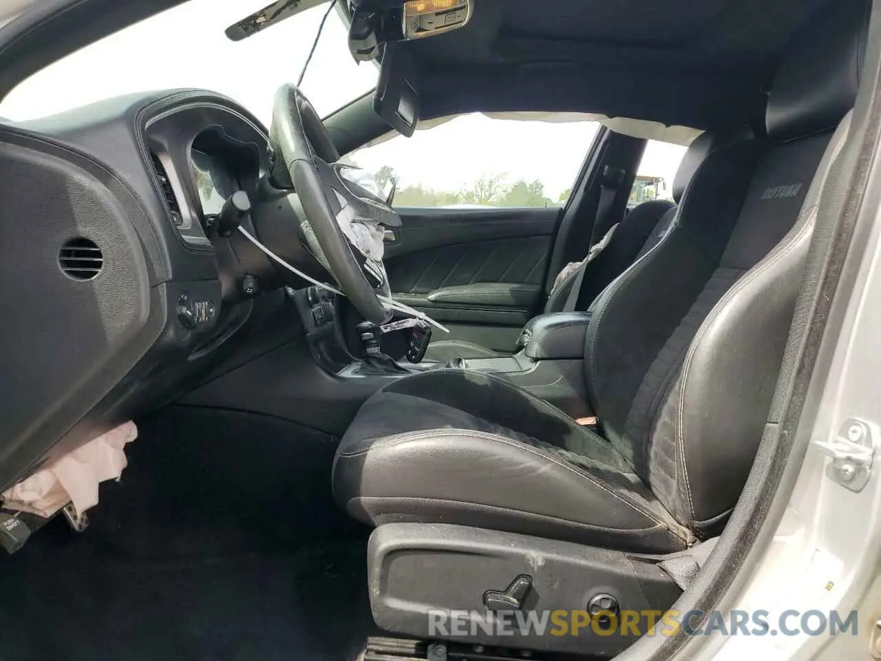 7 Photograph of a damaged car 2C3CDXCT8KH729804 DODGE CHARGER 2019