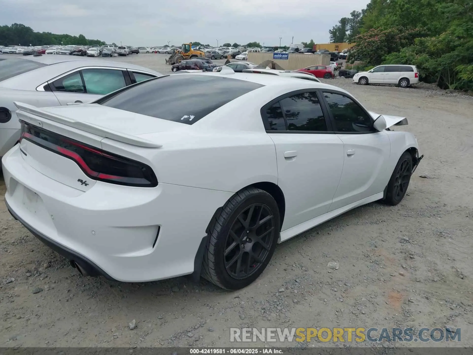 4 Photograph of a damaged car 2C3CDXCT9KH572932 DODGE CHARGER 2019