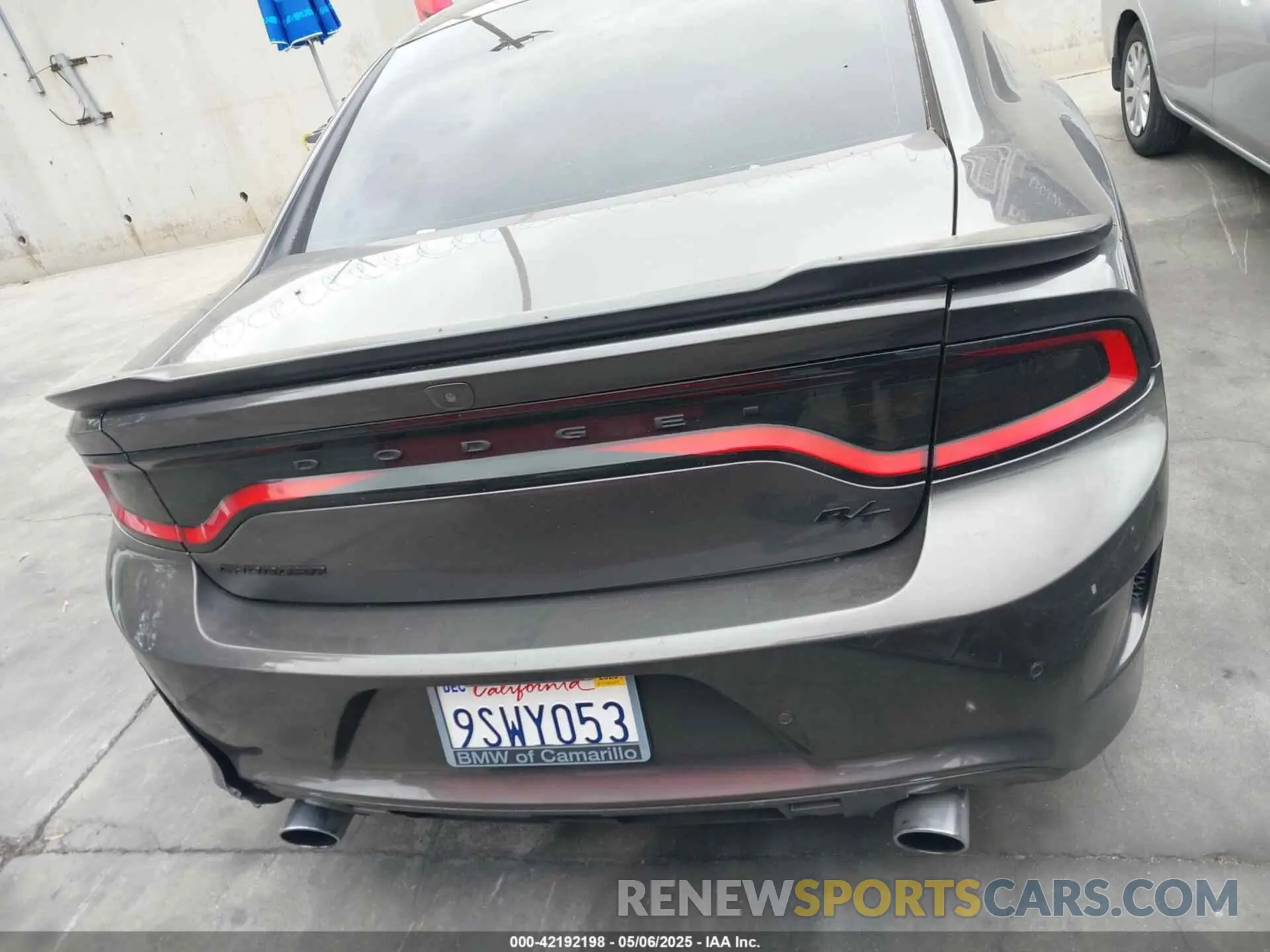 17 Photograph of a damaged car 2C3CDXCTXKH542225 DODGE CHARGER 2019