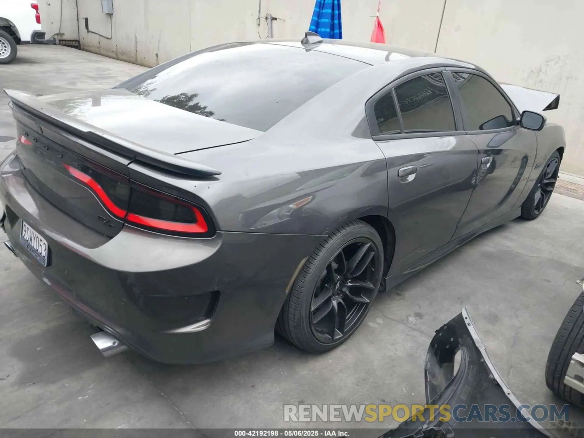 4 Photograph of a damaged car 2C3CDXCTXKH542225 DODGE CHARGER 2019