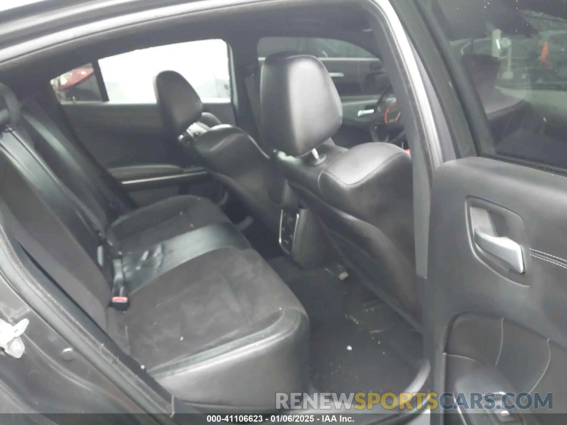 8 Photograph of a damaged car 2C3CDXGJ0KH576635 DODGE CHARGER 2019