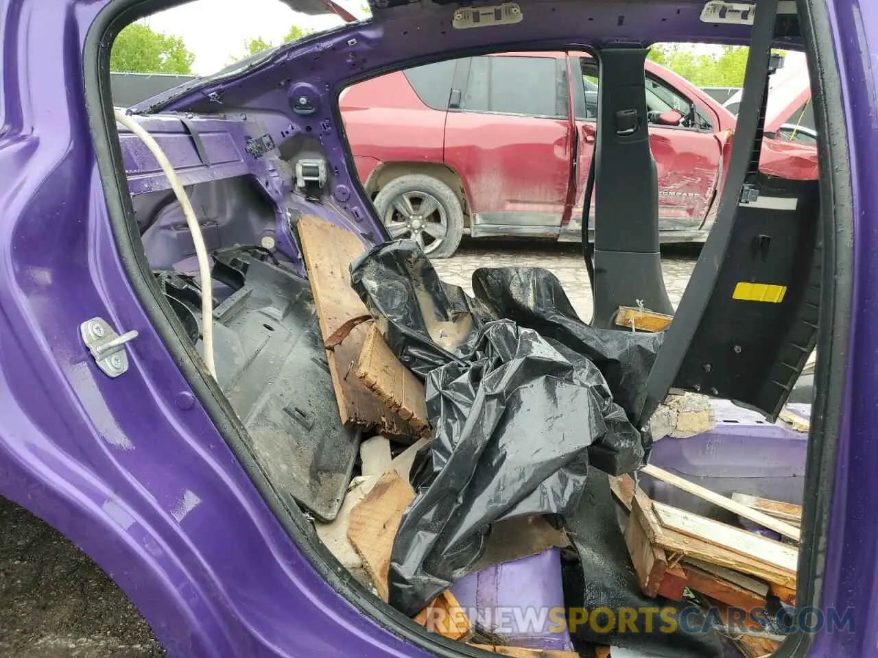 10 Photograph of a damaged car 2C3CDXGJ1KH518825 DODGE CHARGER 2019