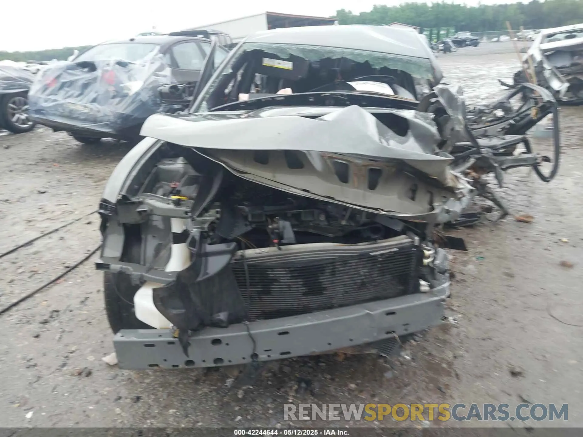 12 Photograph of a damaged car 2C3CDXGJ1KH662729 DODGE CHARGER 2019