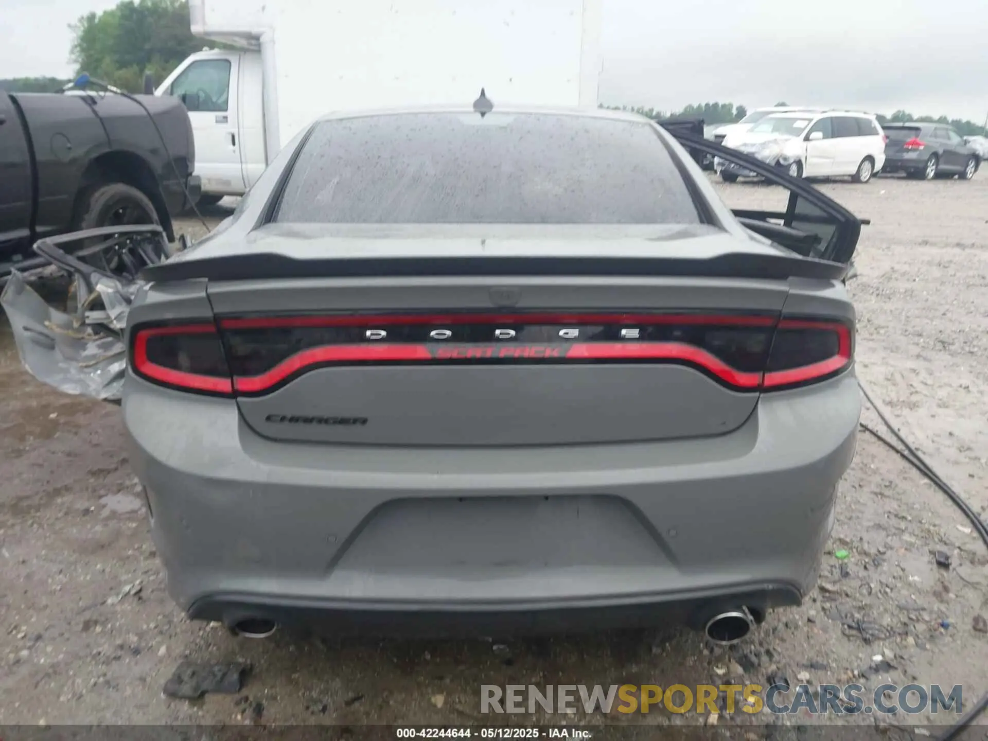 16 Photograph of a damaged car 2C3CDXGJ1KH662729 DODGE CHARGER 2019