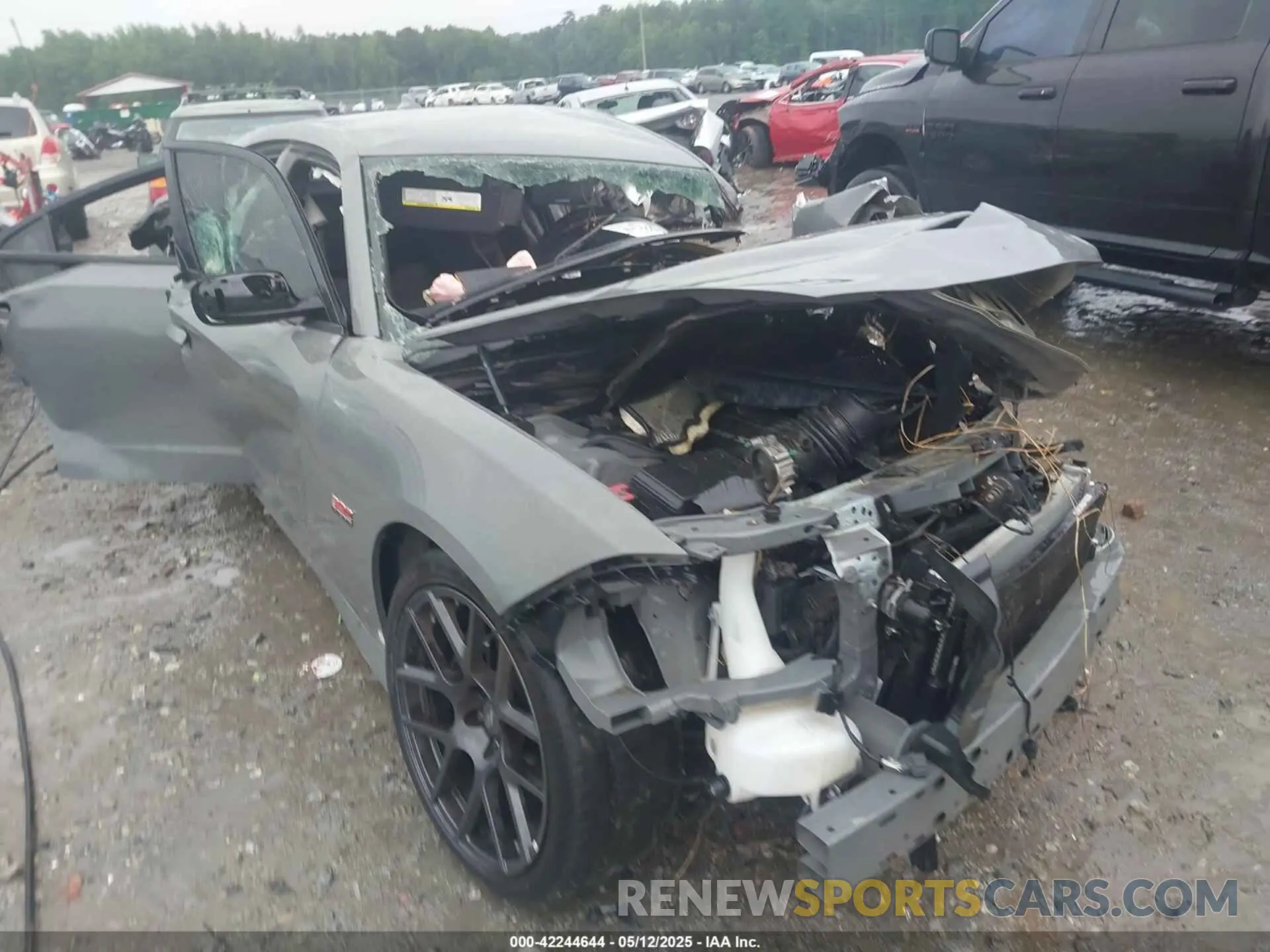 19 Photograph of a damaged car 2C3CDXGJ1KH662729 DODGE CHARGER 2019