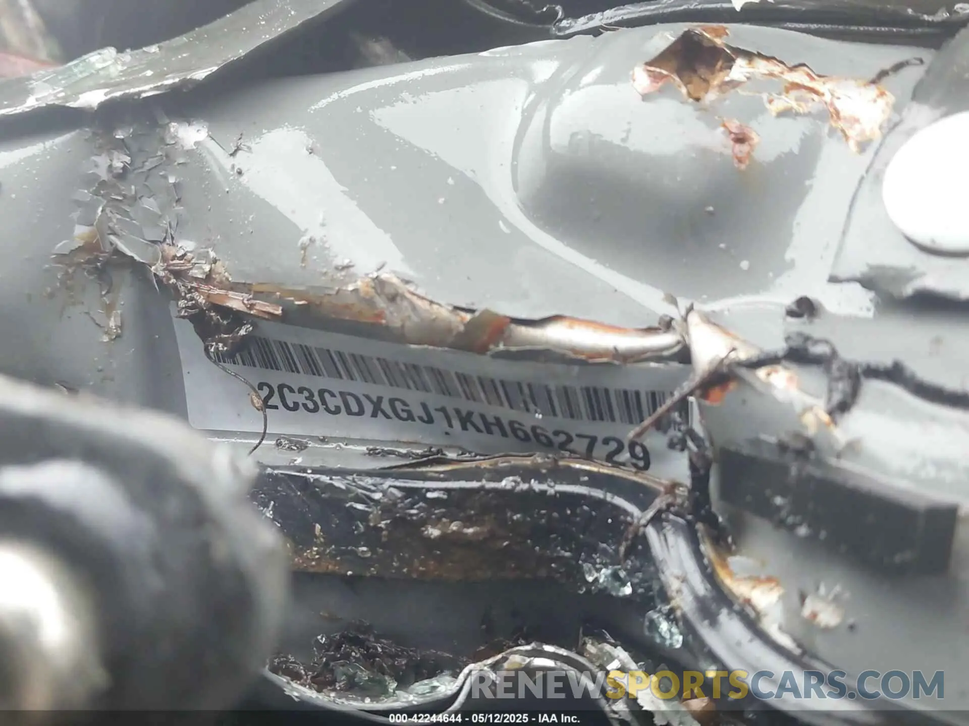 9 Photograph of a damaged car 2C3CDXGJ1KH662729 DODGE CHARGER 2019