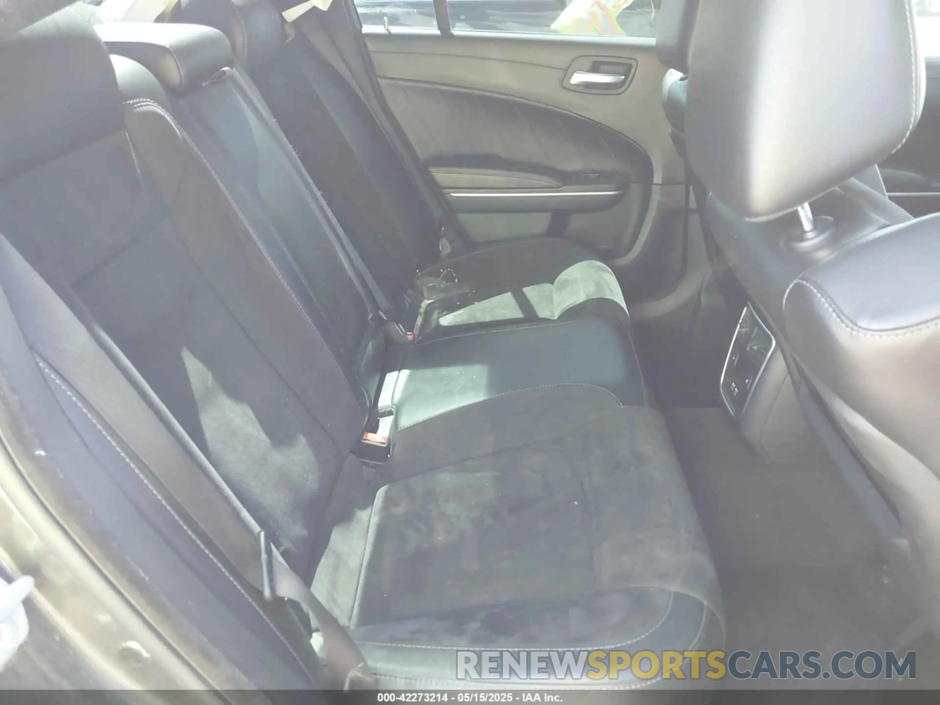 7 Photograph of a damaged car 2C3CDXGJ2KH519711 DODGE CHARGER 2019