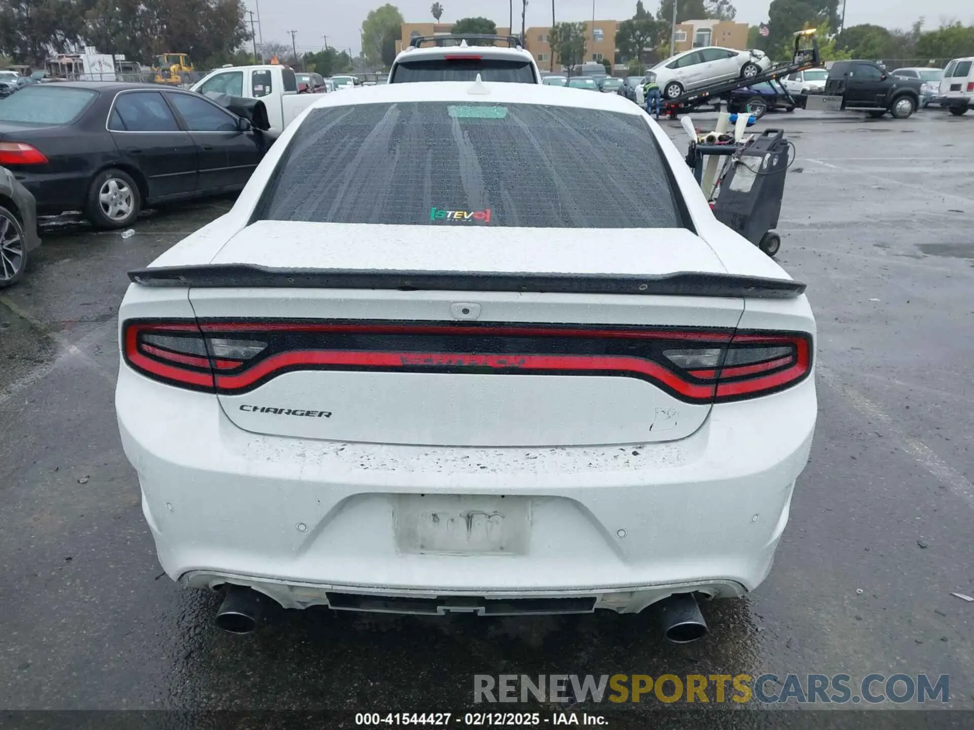 17 Photograph of a damaged car 2C3CDXGJ3KH511083 DODGE CHARGER 2019