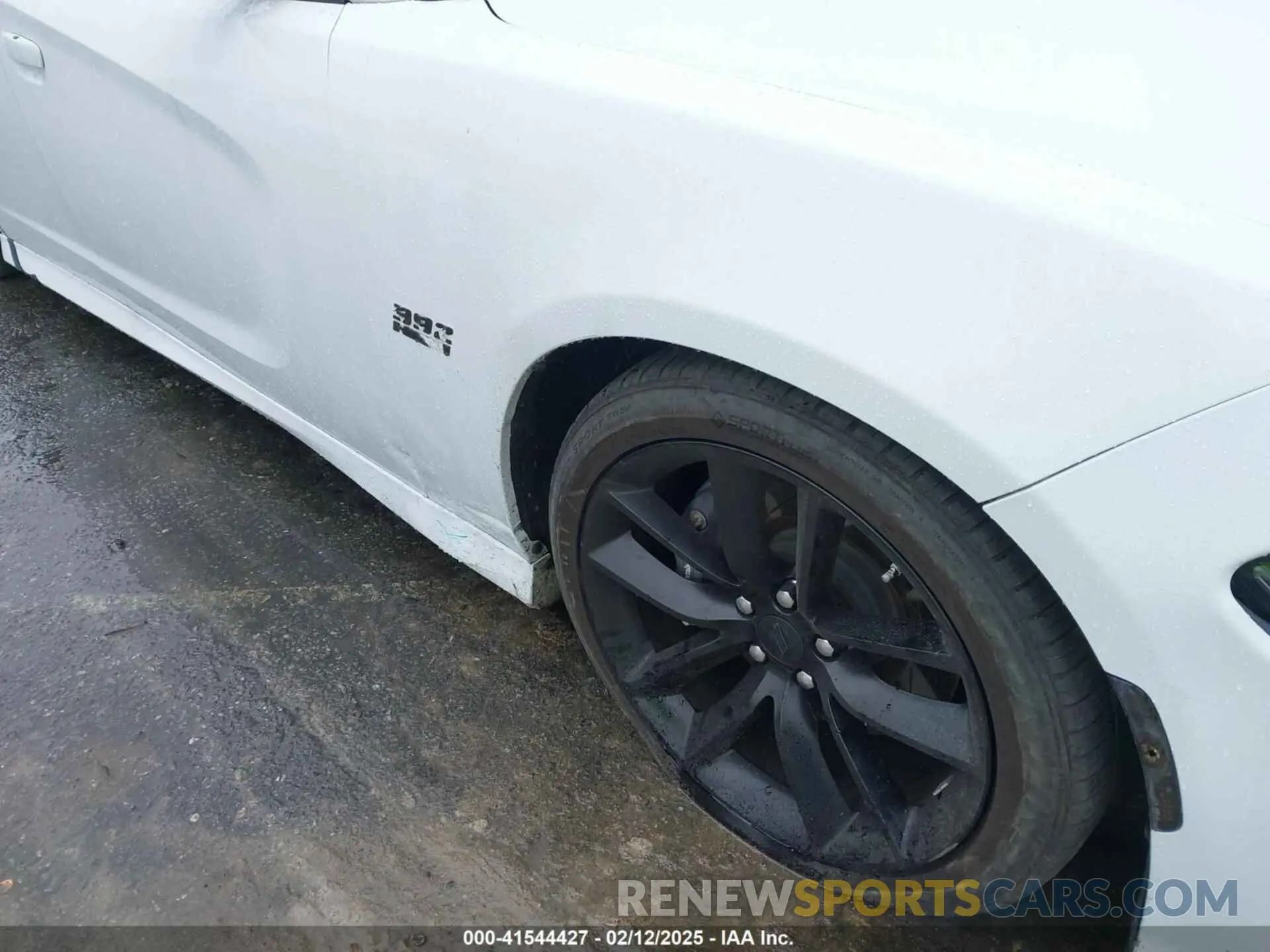6 Photograph of a damaged car 2C3CDXGJ3KH511083 DODGE CHARGER 2019