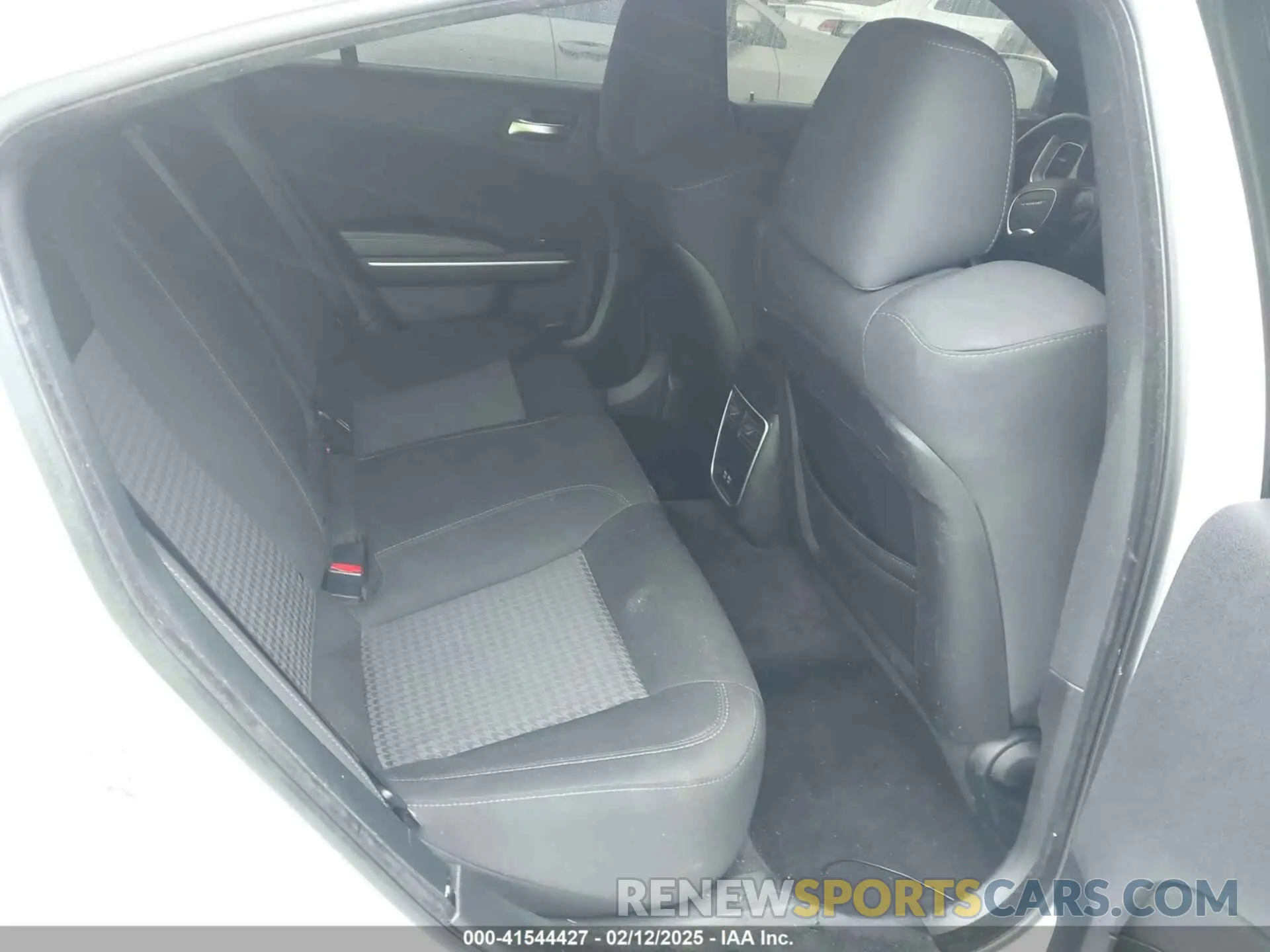 8 Photograph of a damaged car 2C3CDXGJ3KH511083 DODGE CHARGER 2019