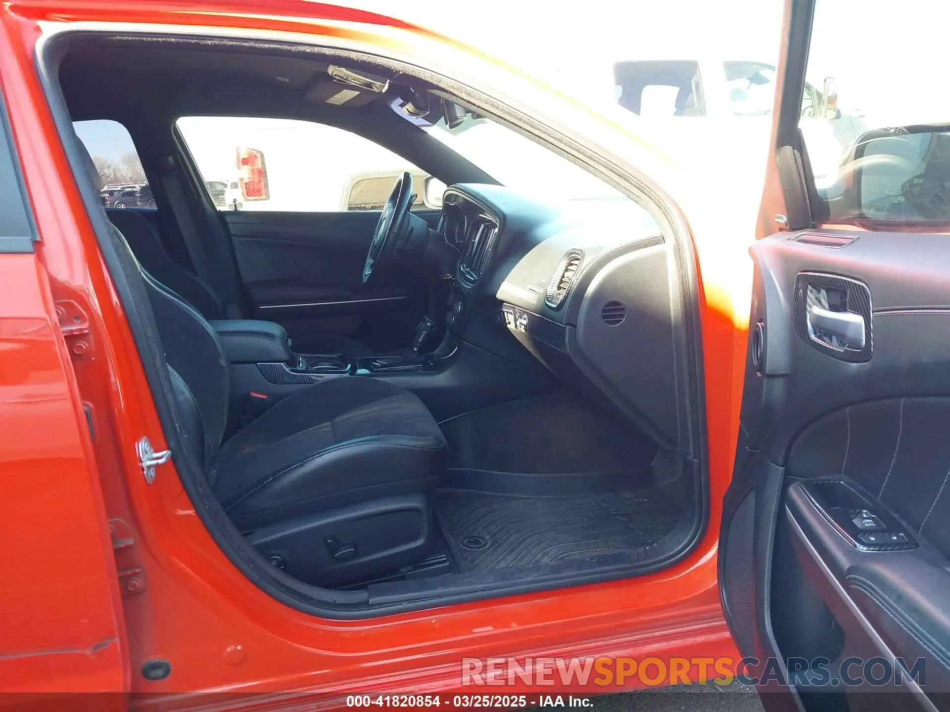 5 Photograph of a damaged car 2C3CDXGJ3KH530569 DODGE CHARGER 2019