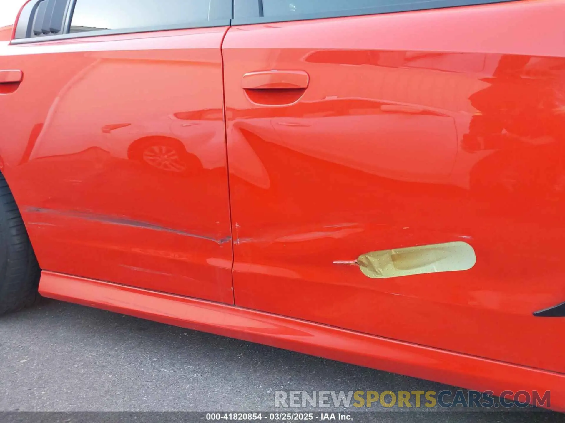 6 Photograph of a damaged car 2C3CDXGJ3KH530569 DODGE CHARGER 2019